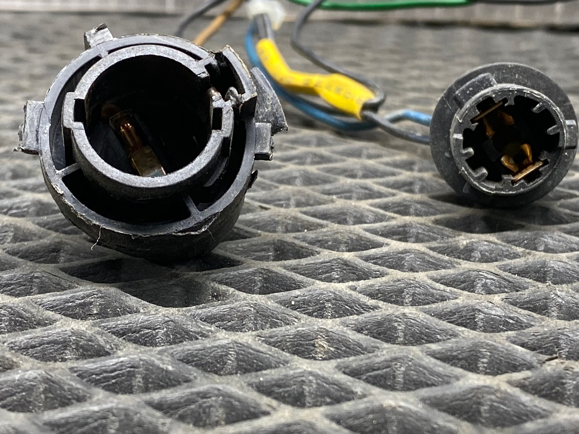 https://ycs.partsauto.market/partsauto-images/thmbs/userImages/c8f07ba63eb5b2f0f6006ea854bf8f7d/part/1d990272-1d9a-4dde-999c-d4778b91e471_1777470577830.jpg