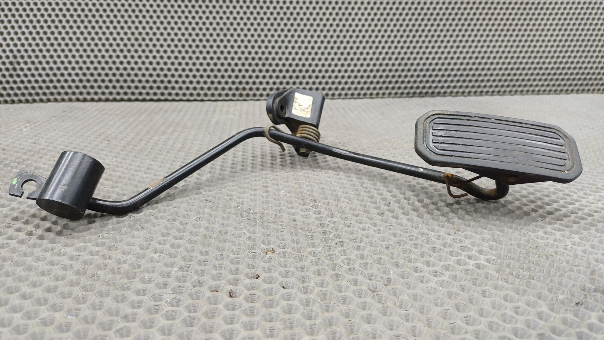 Б/У Педаль газа Toyota CARINA E 6 дорест. 1992—1996 1994 Зеленый, 890 рублей, Краснодар