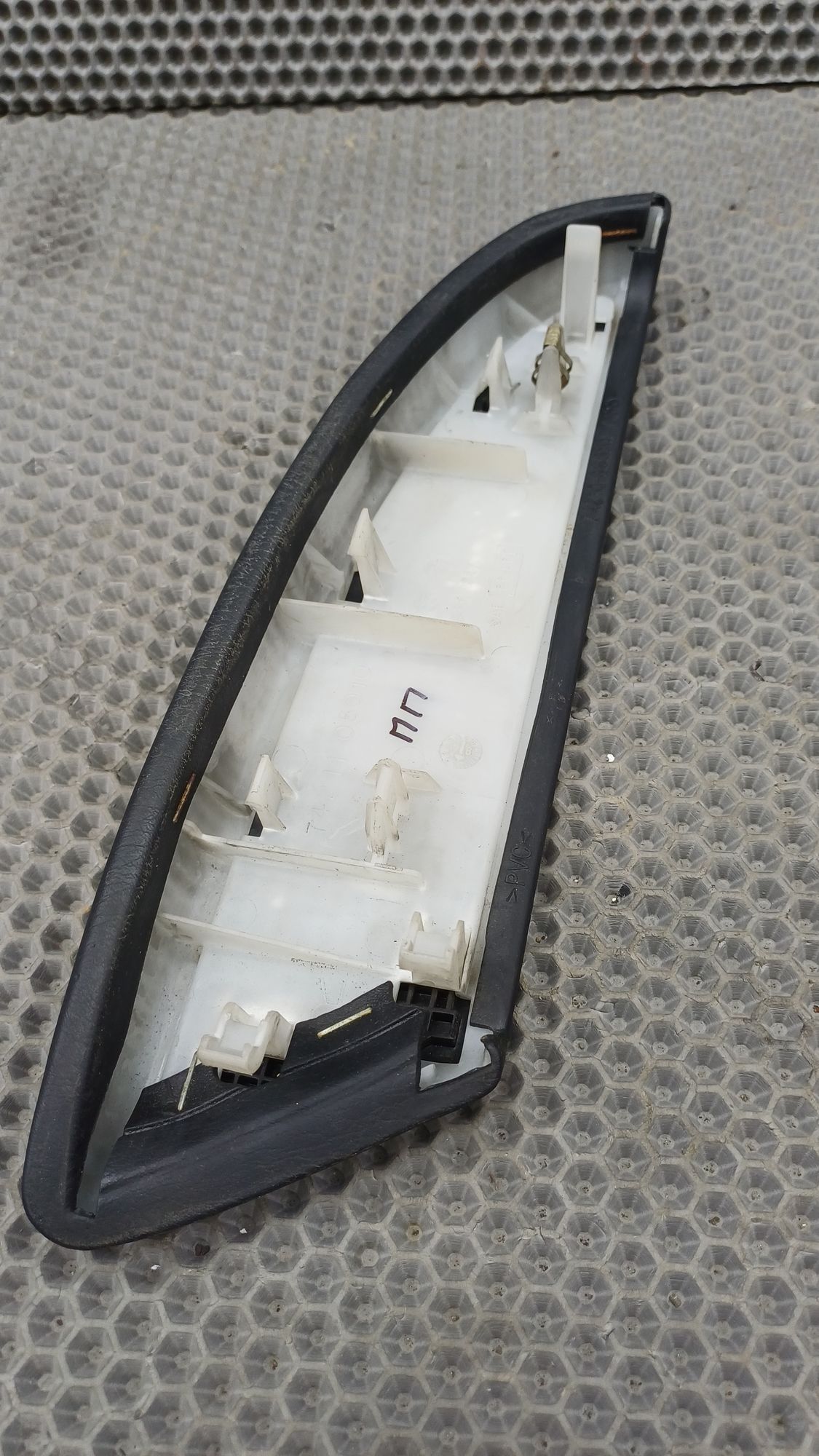 https://ycs.partsauto.market/partsauto-images/thmbs/userImages/c8f07ba63eb5b2f0f6006ea854bf8f7d/part/1dccc10b-c80d-47bb-9384-1444eb348f06_1774343044352.jpg