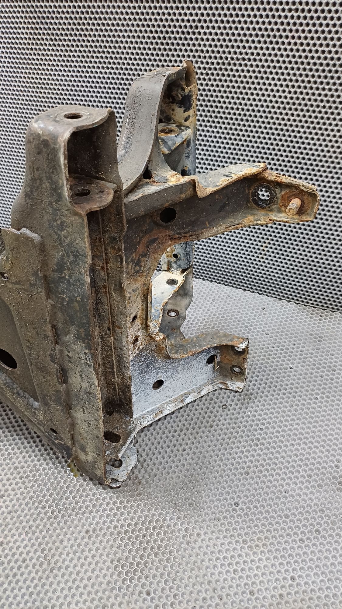 https://ycs.partsauto.market/partsauto-images/thmbs/userImages/c8f07ba63eb5b2f0f6006ea854bf8f7d/part/1ddf5f46-4f68-4d77-8f45-31da459435c5_1774363850821.jpg