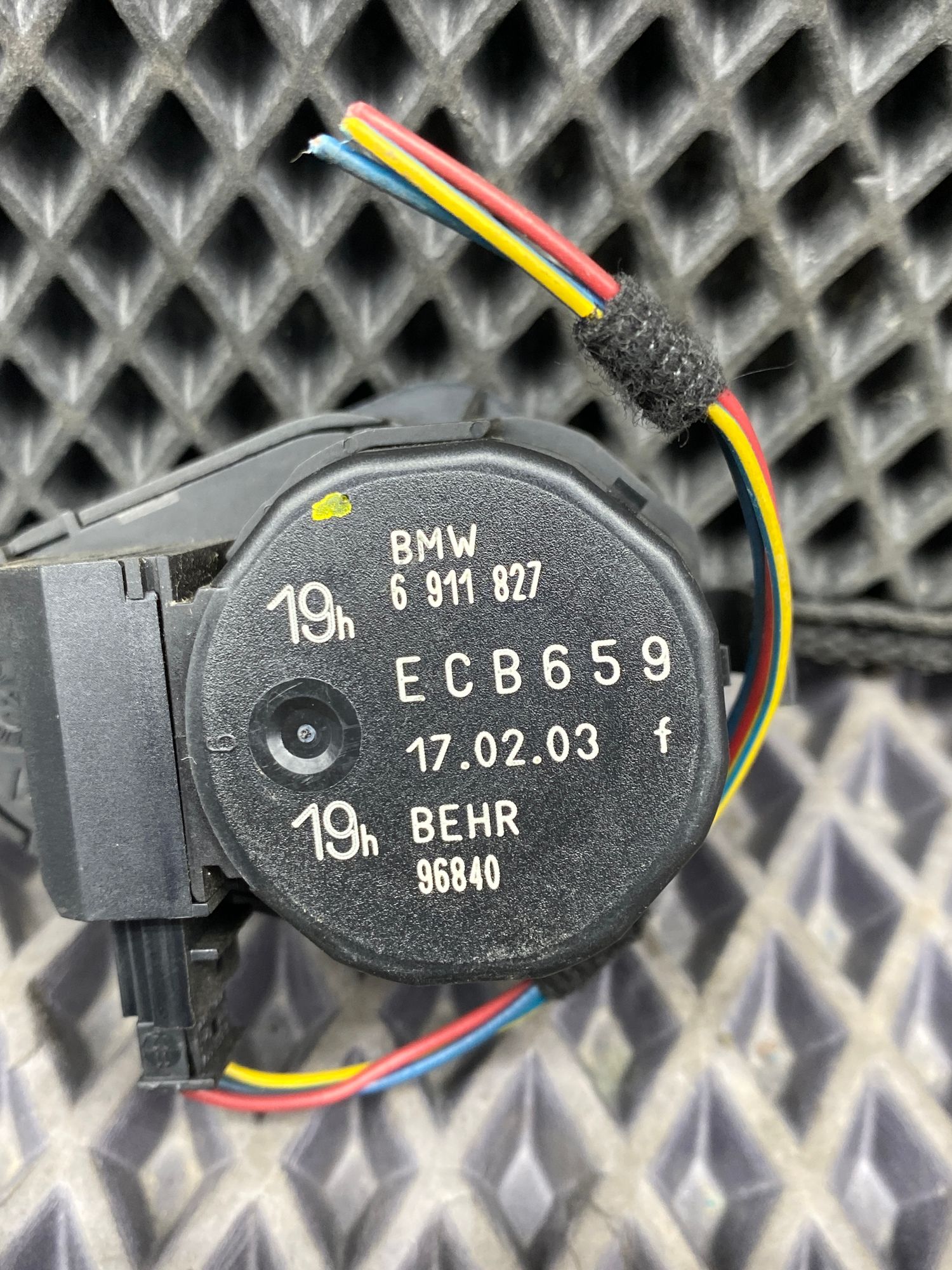 Б/У Сервопривод заслонок отопителя BMW 7-Series 4 дорест. 2001—2005 2003 Черный, 890 рублей, Краснодар