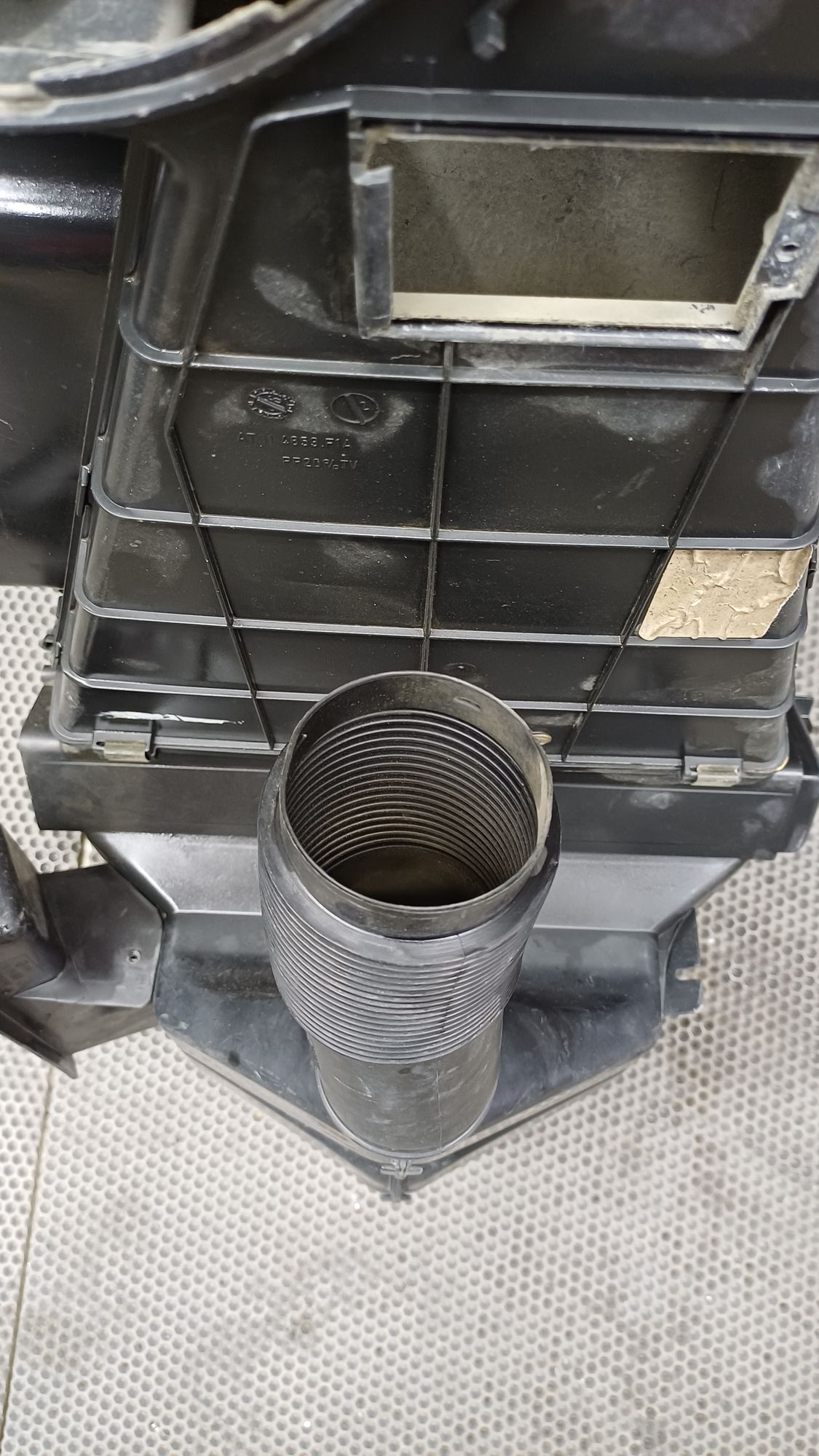 https://ycs.partsauto.market/partsauto-images/thmbs/userImages/c8f07ba63eb5b2f0f6006ea854bf8f7d/part/1f98b678-5002-4190-9545-97562d8287b1_1774363155290.jpg