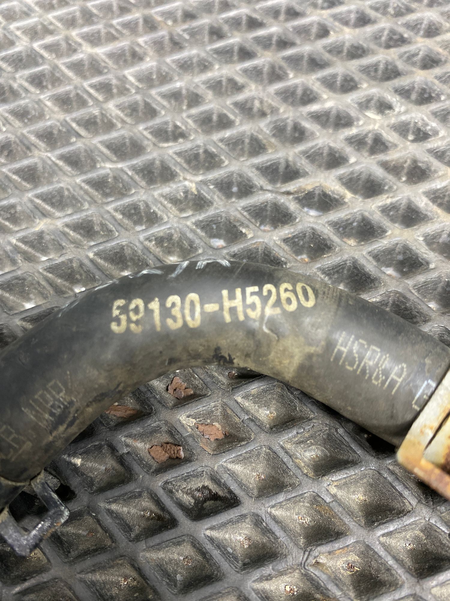 https://ycs.partsauto.market/partsauto-images/thmbs/userImages/c8f07ba63eb5b2f0f6006ea854bf8f7d/part/1fb81539-e475-4ed1-adec-eb6c8ca2a61e_1777121832248.jpg
