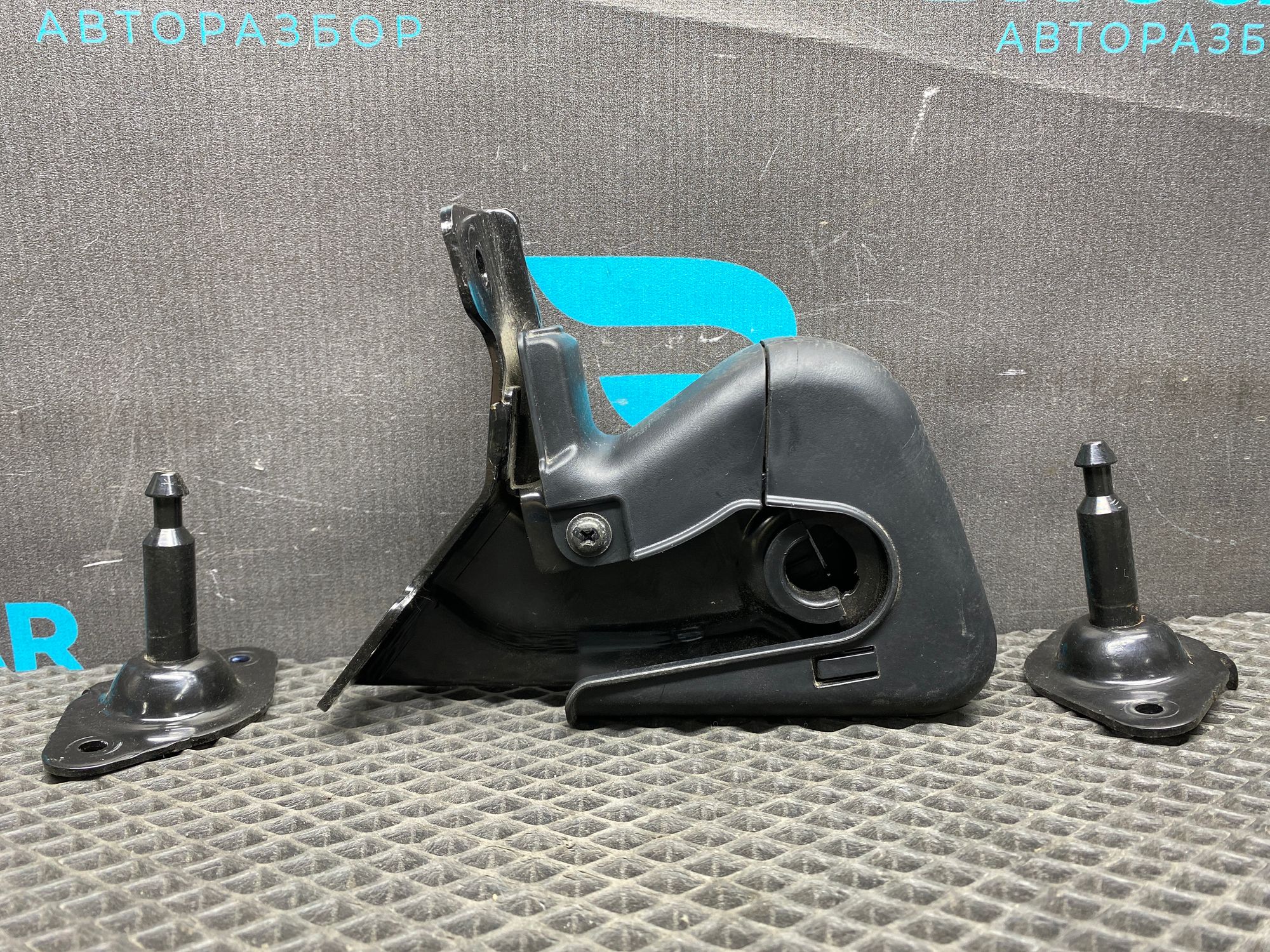 https://ycs.partsauto.market/partsauto-images/thmbs/userImages/c8f07ba63eb5b2f0f6006ea854bf8f7d/part/20655cca-7ce6-4936-9c04-47cd832ea0d0_1777036156815.jpg