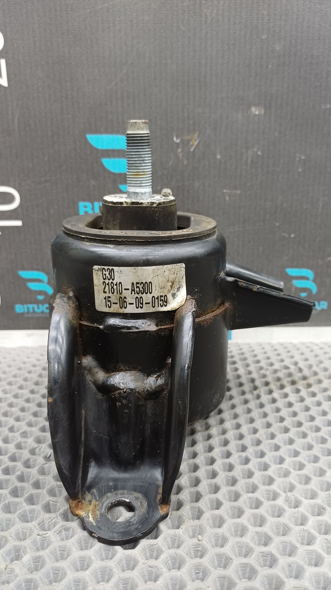 https://ycs.partsauto.market/partsauto-images/thmbs/userImages/c8f07ba63eb5b2f0f6006ea854bf8f7d/part/206c3b42-809a-45bd-91be-51a5145c6918_1777376564913.jpg