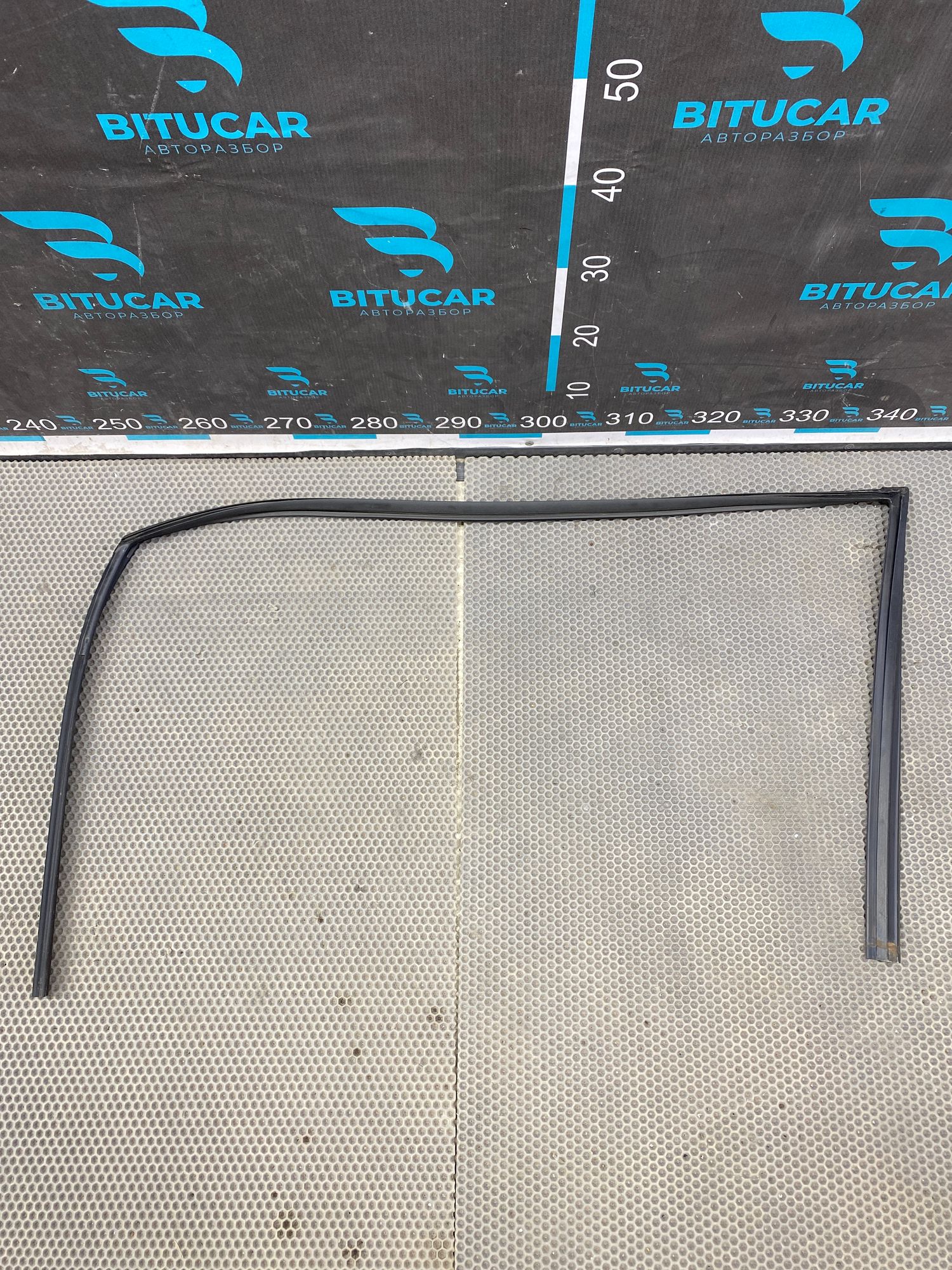 https://ycs.partsauto.market/partsauto-images/thmbs/userImages/c8f07ba63eb5b2f0f6006ea854bf8f7d/part/206e7f90-c3d7-4c30-9c38-b394e18c5c2c_1777211219663.jpg