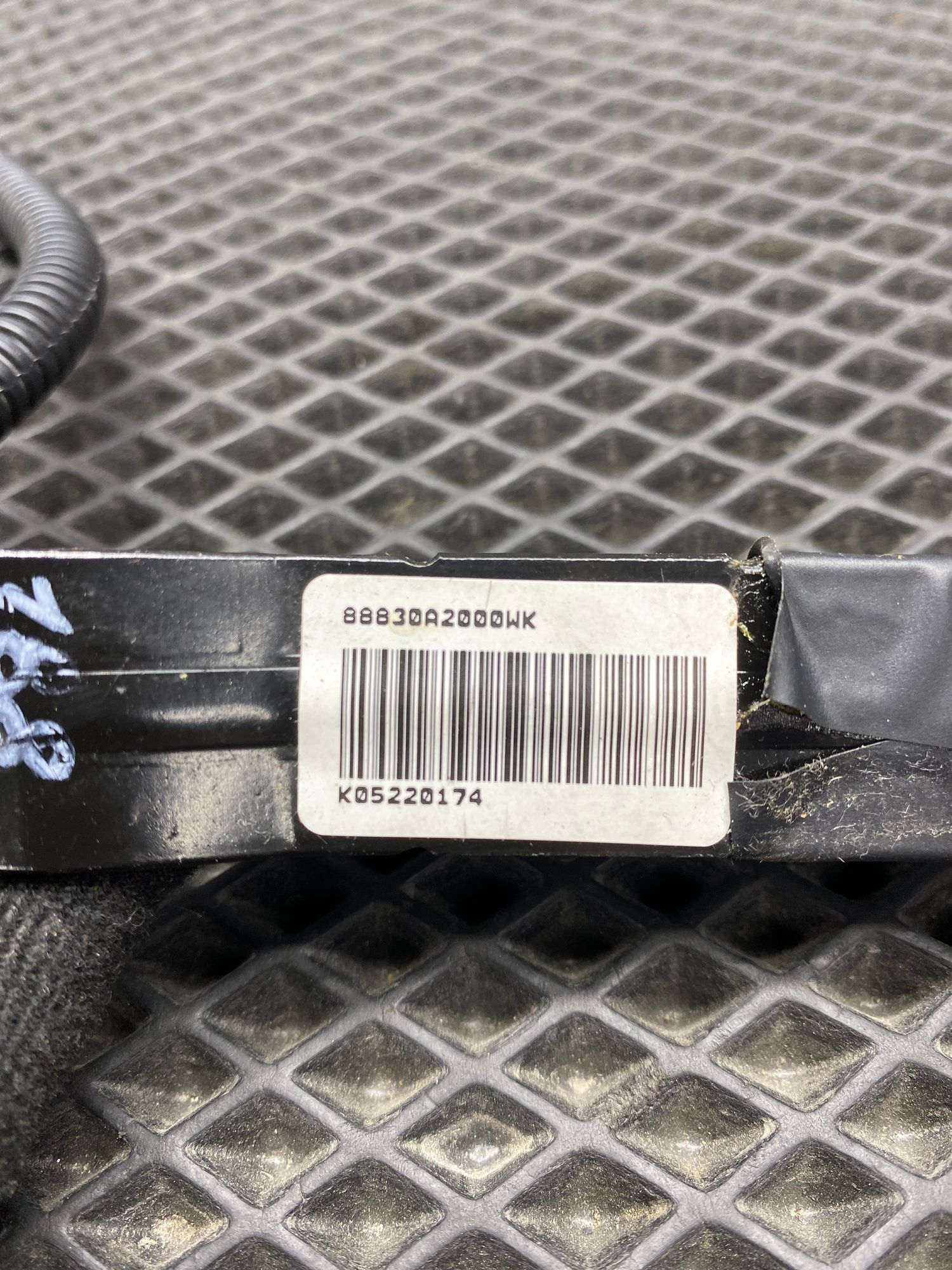 https://ycs.partsauto.market/partsauto-images/thmbs/userImages/c8f07ba63eb5b2f0f6006ea854bf8f7d/part/207c396c-0b15-44a8-b8f7-cbb812f16118_1777549265240.jpg