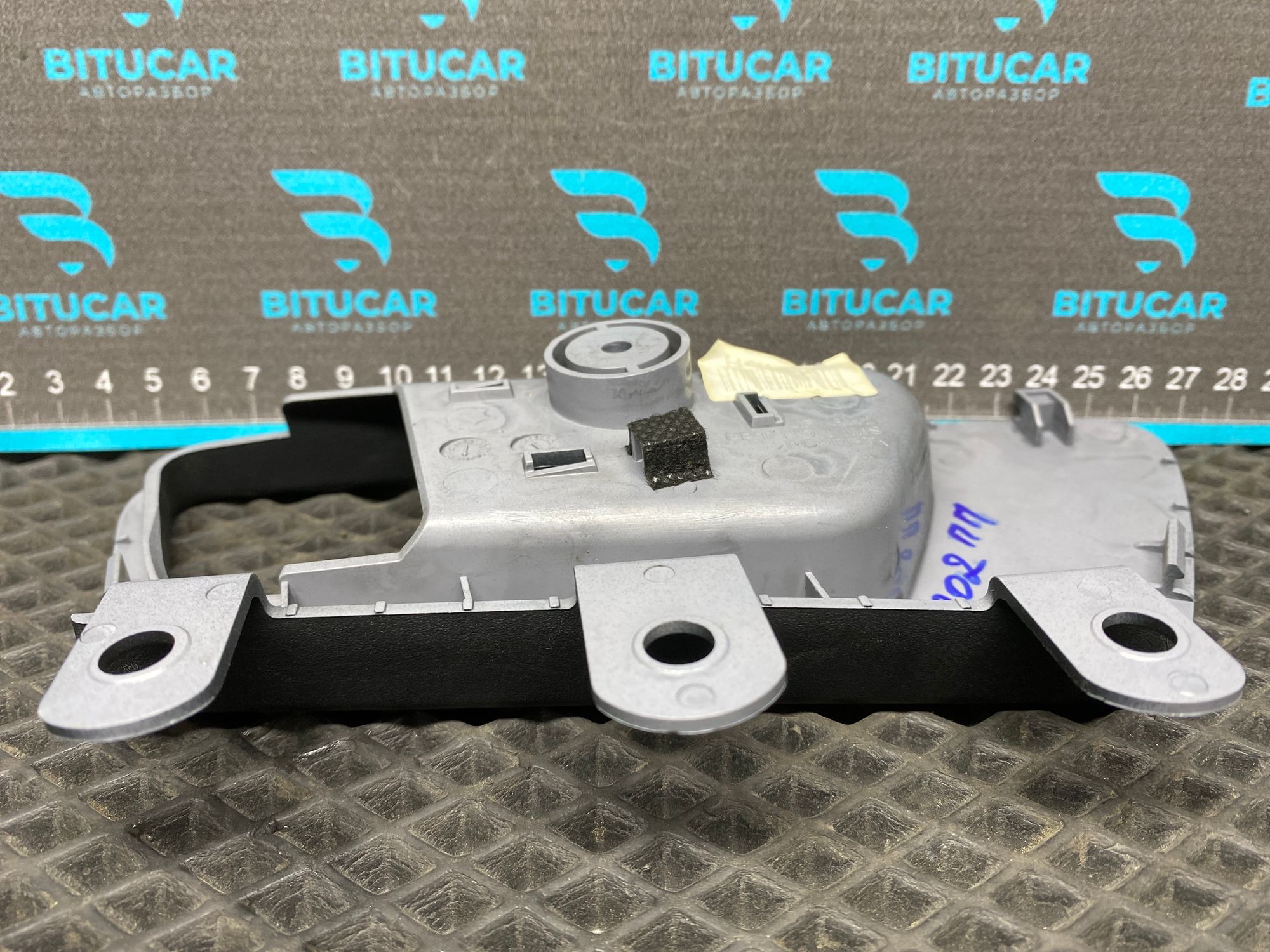 https://ycs.partsauto.market/partsauto-images/thmbs/userImages/c8f07ba63eb5b2f0f6006ea854bf8f7d/part/209481c0-6d30-48c0-a901-0fcf0ce20832_1777703486369.jpg