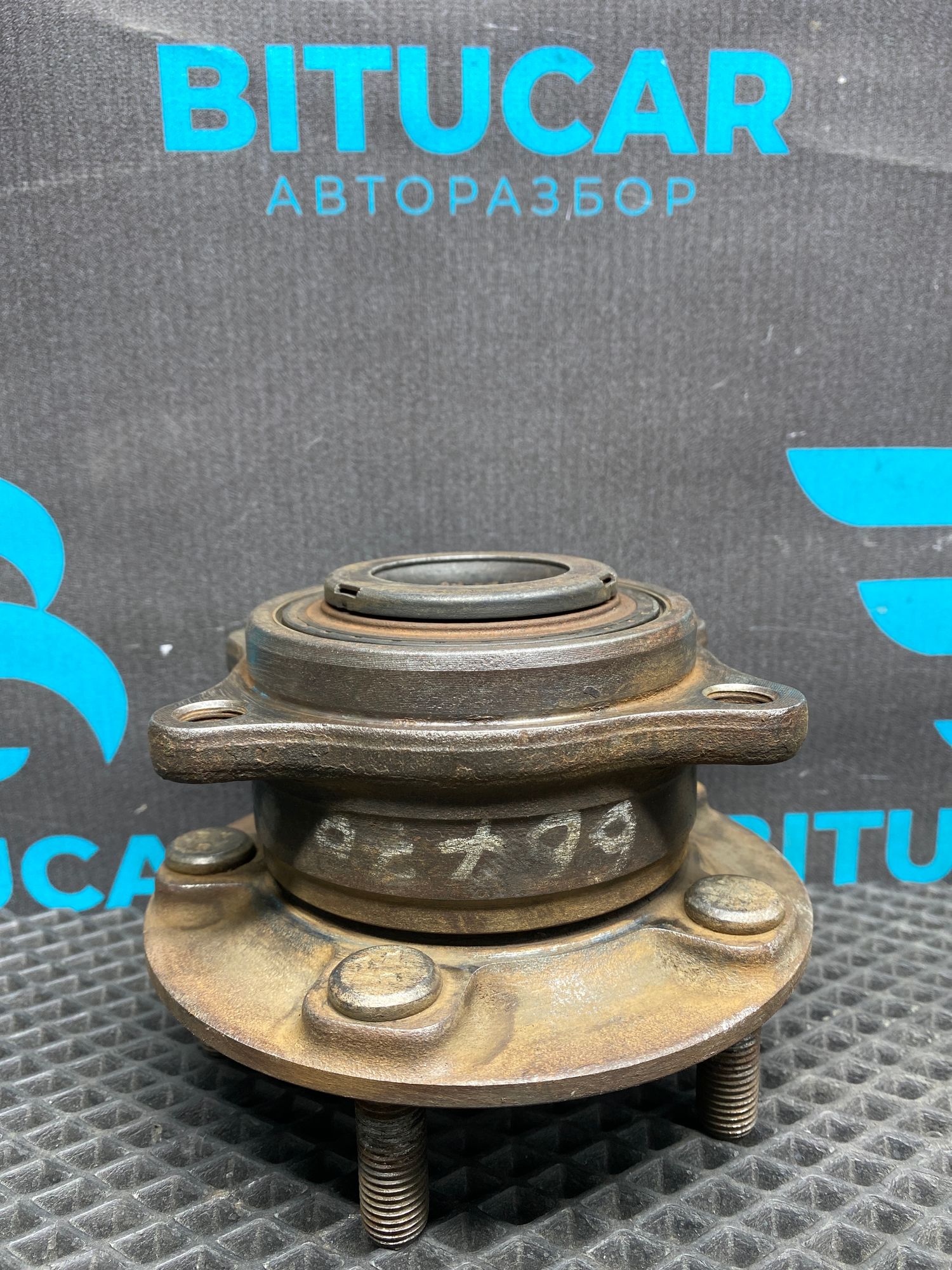 Б/У Ступица передняя левая Kia Optima 4 JF (G4ND) 2.0L AT 2018 Седан, 4490 рублей, Краснодар