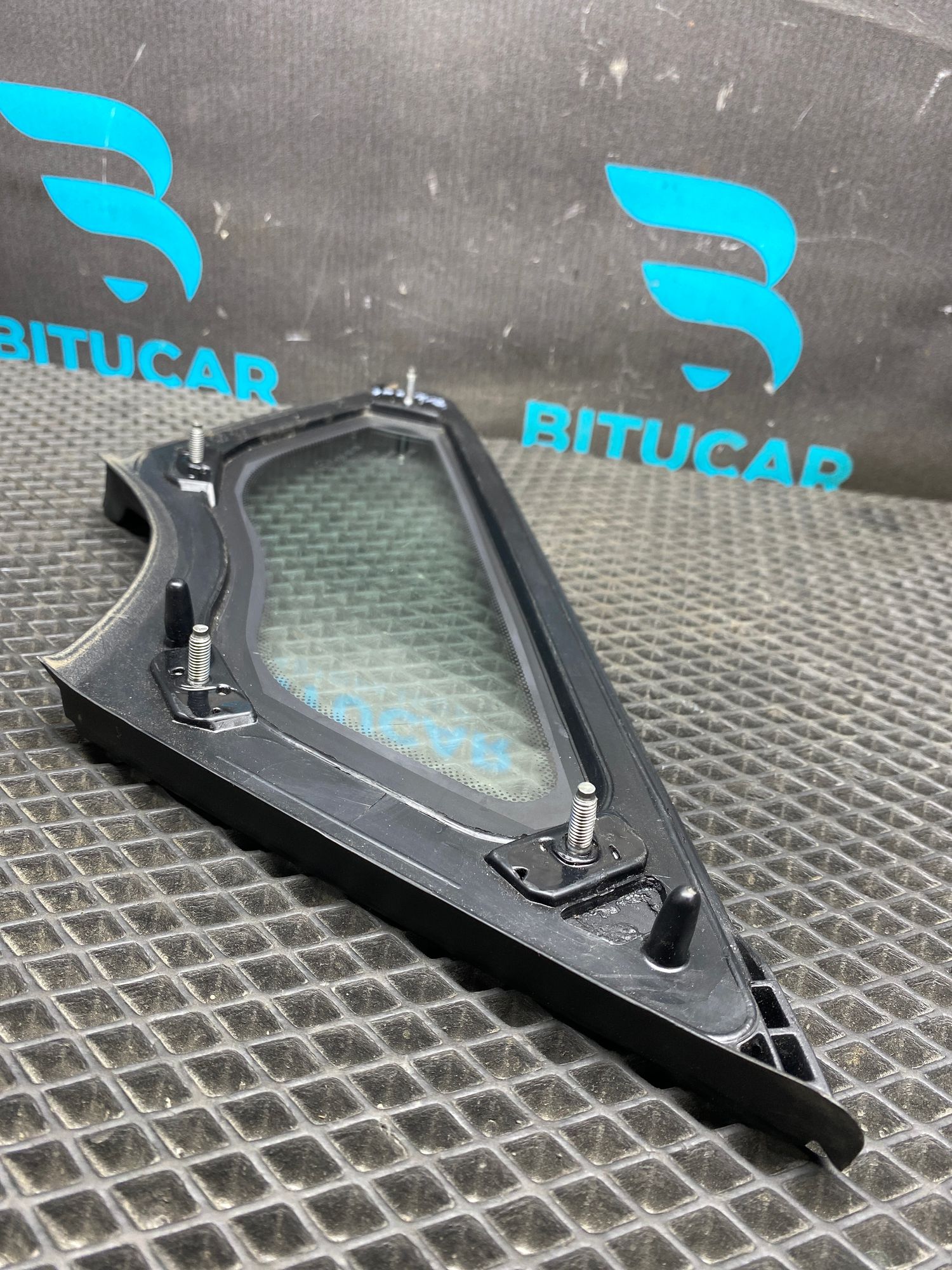 https://ycs.partsauto.market/partsauto-images/thmbs/userImages/c8f07ba63eb5b2f0f6006ea854bf8f7d/part/21b3104a-8efc-4ede-a553-a351bd5a3381_1777548814966.jpg