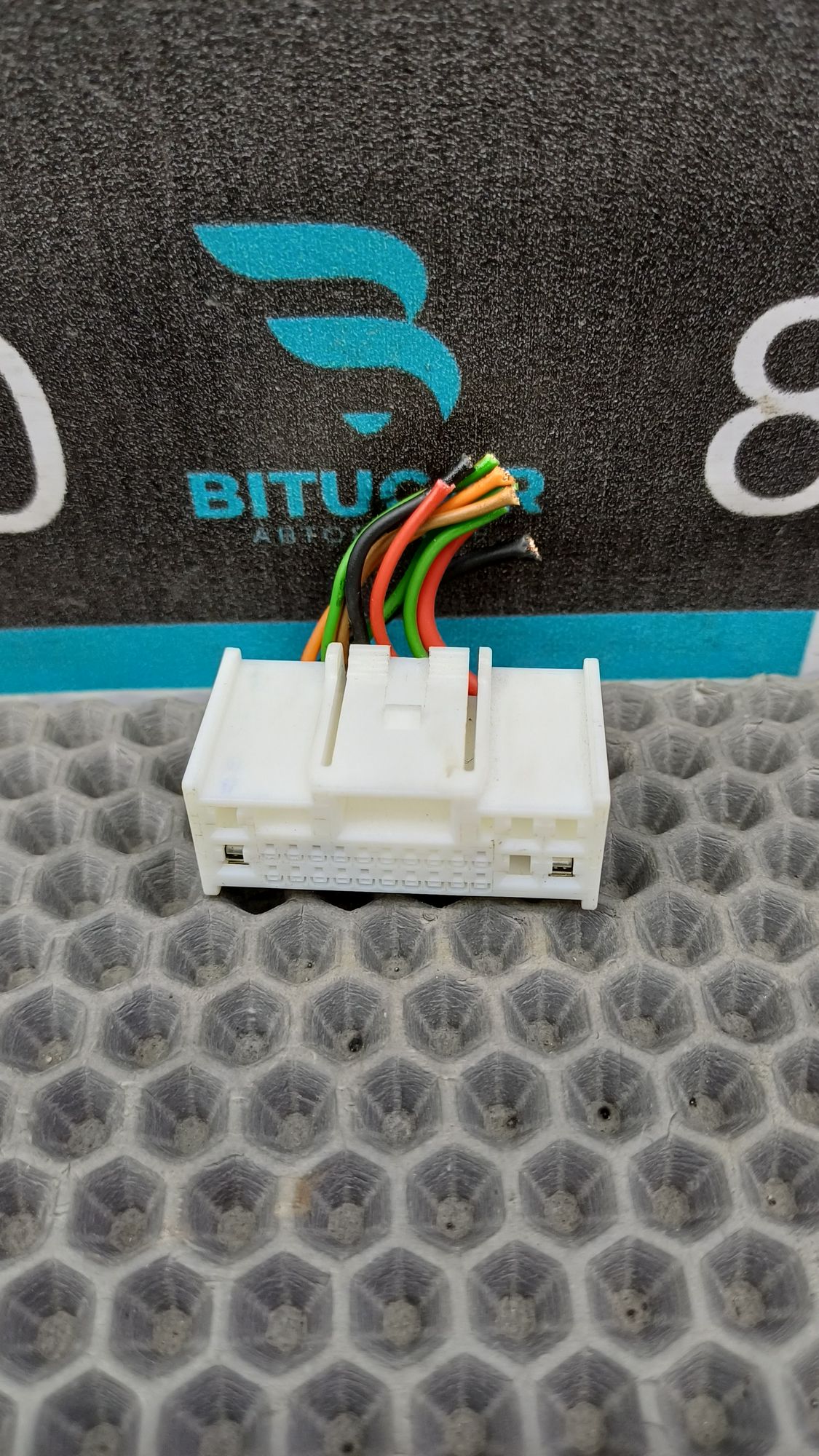 https://ycs.partsauto.market/partsauto-images/thmbs/userImages/c8f07ba63eb5b2f0f6006ea854bf8f7d/part/21c3fab3-f941-4540-94ea-99b9687cd568_1775049719609.jpg