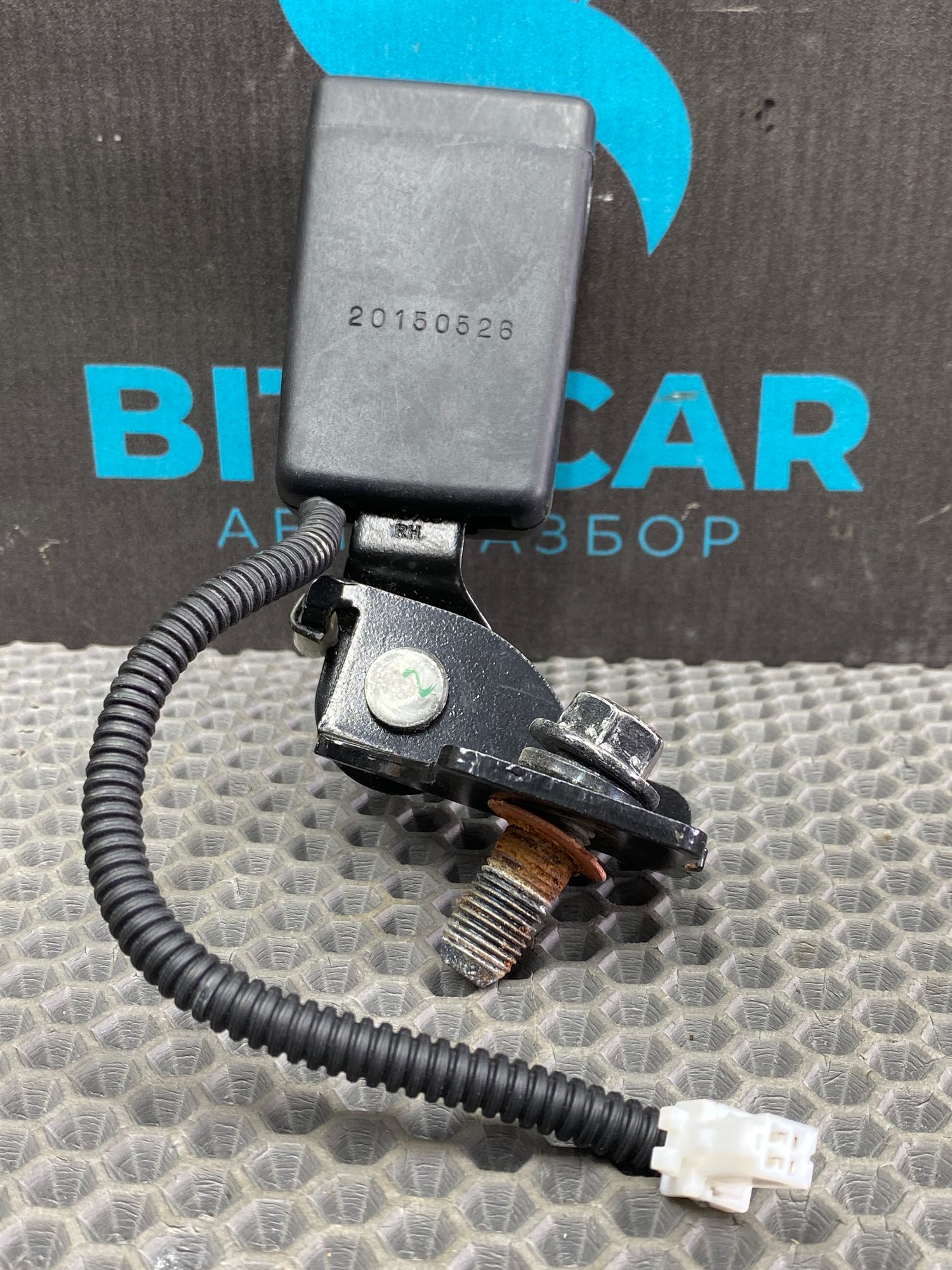 https://ycs.partsauto.market/partsauto-images/thmbs/userImages/c8f07ba63eb5b2f0f6006ea854bf8f7d/part/22448106-69b2-4762-915c-477611b5ffd5_1777535660479.jpg
