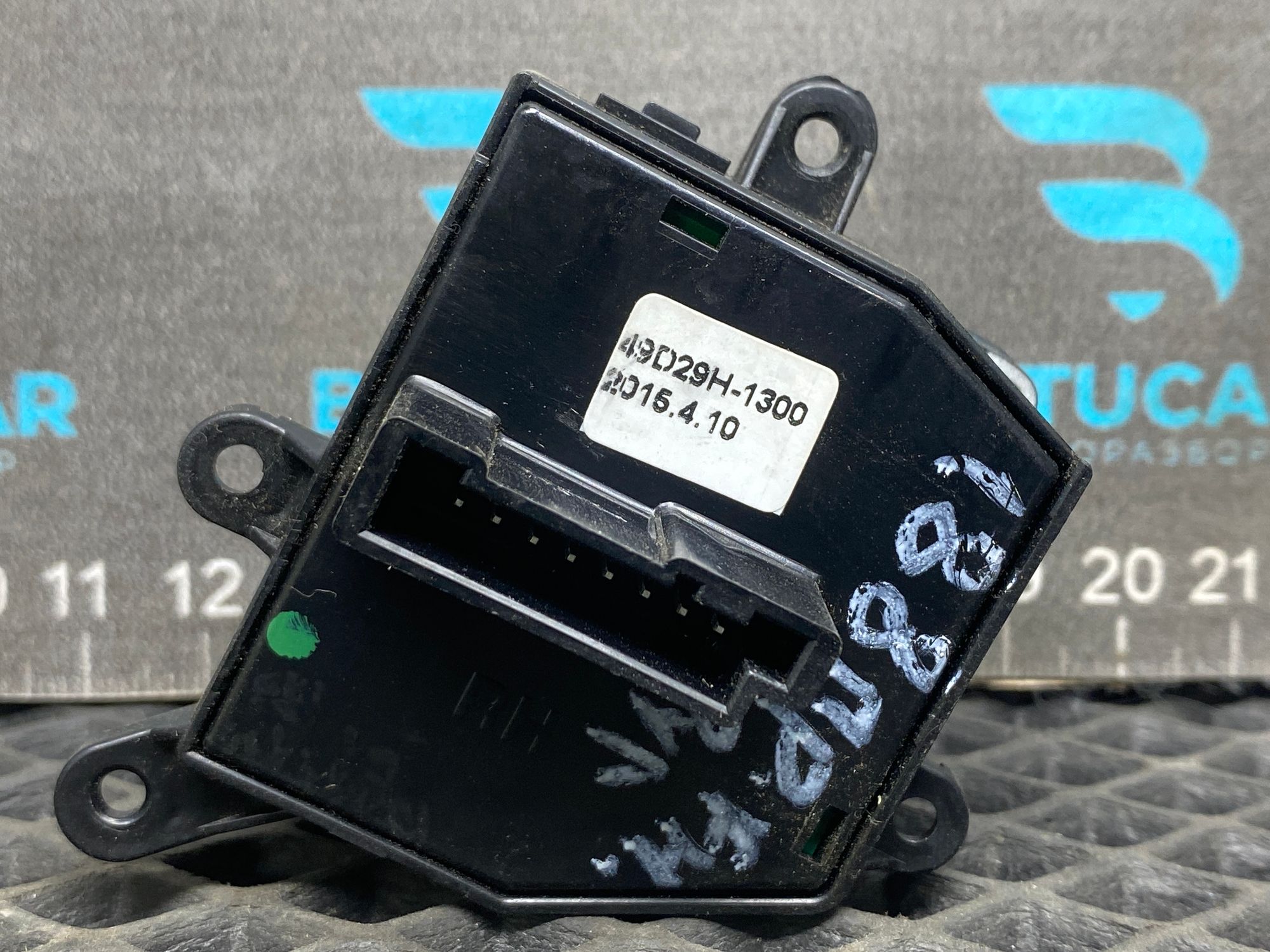 https://ycs.partsauto.market/partsauto-images/thmbs/userImages/c8f07ba63eb5b2f0f6006ea854bf8f7d/part/227e82cc-4f1b-4a91-b7ea-a4d03c282e99_1777387545869.jpg
