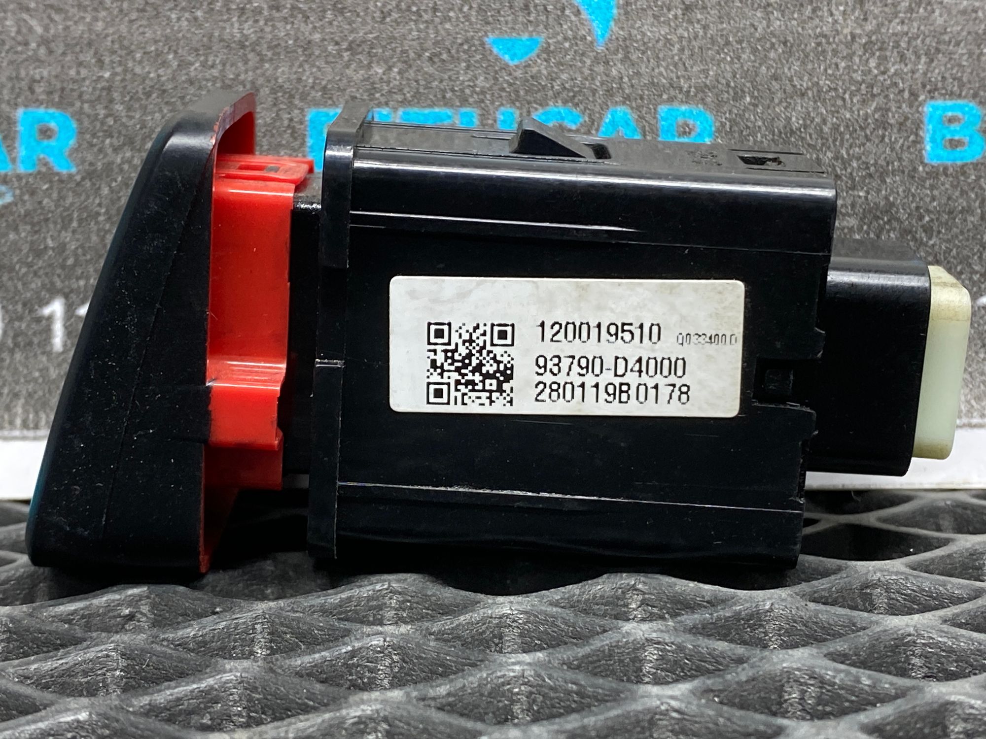 https://ycs.partsauto.market/partsauto-images/thmbs/userImages/c8f07ba63eb5b2f0f6006ea854bf8f7d/part/232b24e8-d8cc-4223-a6a1-90a793c2ff20_1777711709186.jpg