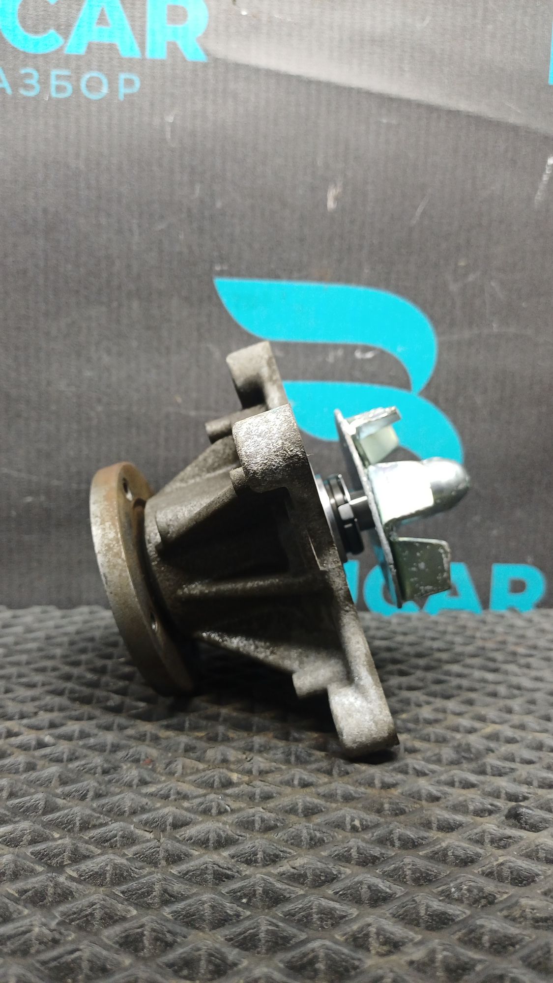 https://ycs.partsauto.market/partsauto-images/thmbs/userImages/c8f07ba63eb5b2f0f6006ea854bf8f7d/part/2357dd25-fa03-4673-8eb2-dd57f8364910_1777107523664.jpg