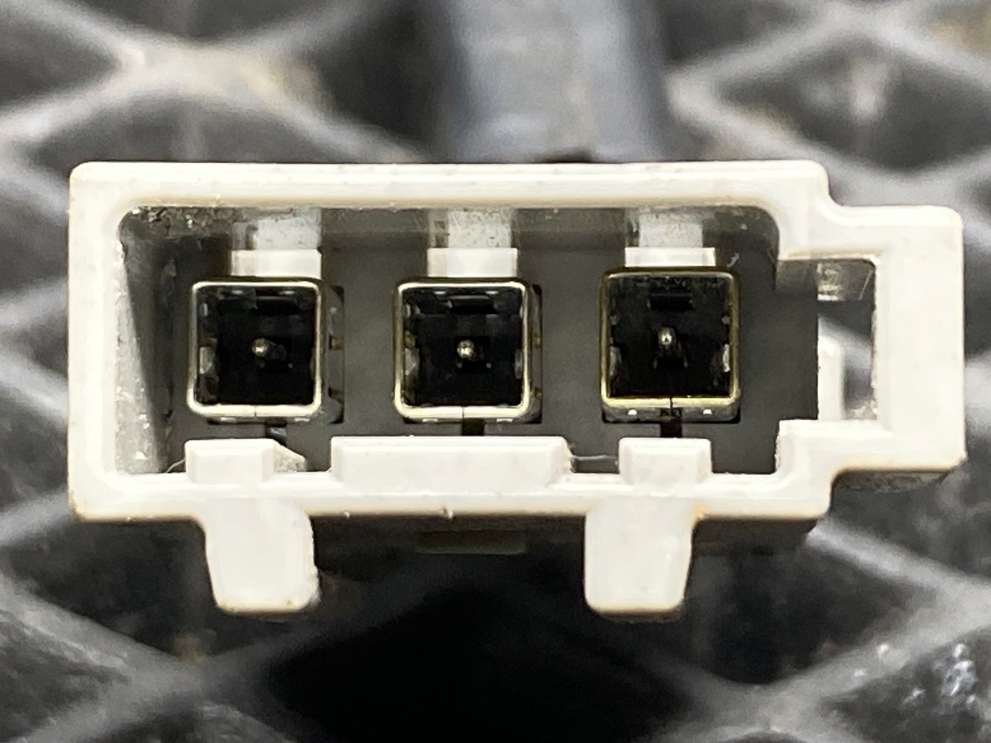 https://ycs.partsauto.market/partsauto-images/thmbs/userImages/c8f07ba63eb5b2f0f6006ea854bf8f7d/part/239d7f36-abec-4cfb-afee-e0ba7092d46e_1777722748667.jpg