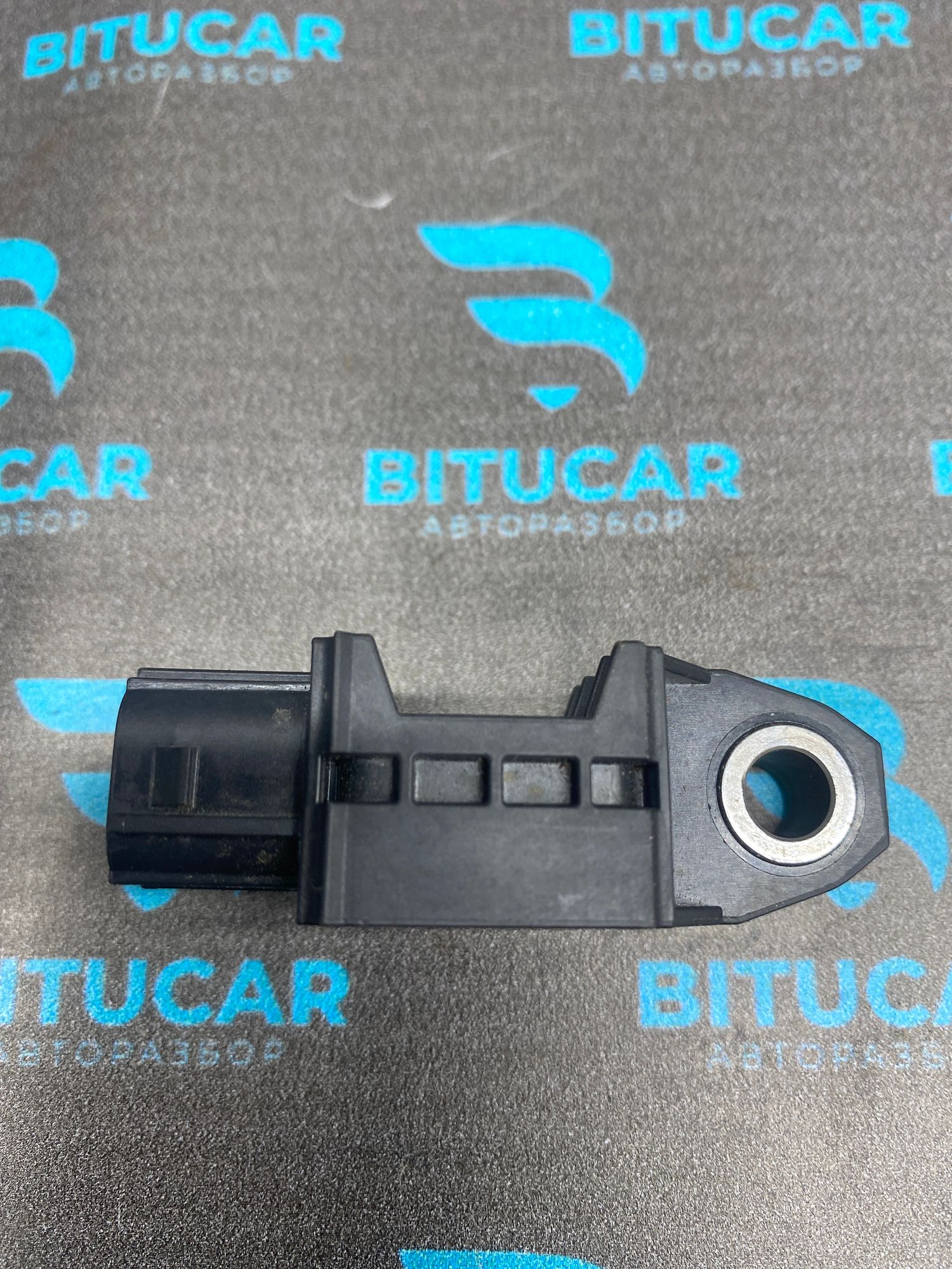 https://ycs.partsauto.market/partsauto-images/thmbs/userImages/c8f07ba63eb5b2f0f6006ea854bf8f7d/part/2412ad28-162a-4ab4-a60c-8124de4aa65a_1772272582675.jpg