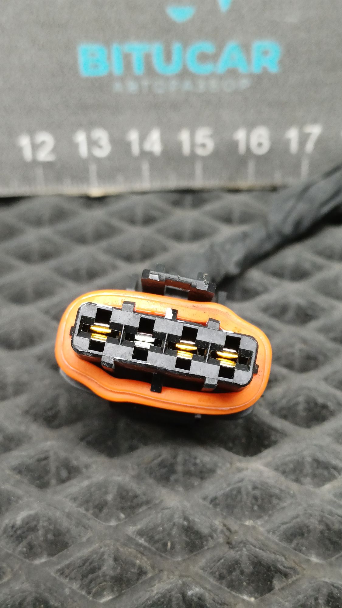 https://ycs.partsauto.market/partsauto-images/thmbs/userImages/c8f07ba63eb5b2f0f6006ea854bf8f7d/part/24261ee5-8a99-4848-9879-e6610af79ba4_1777539046452.jpg