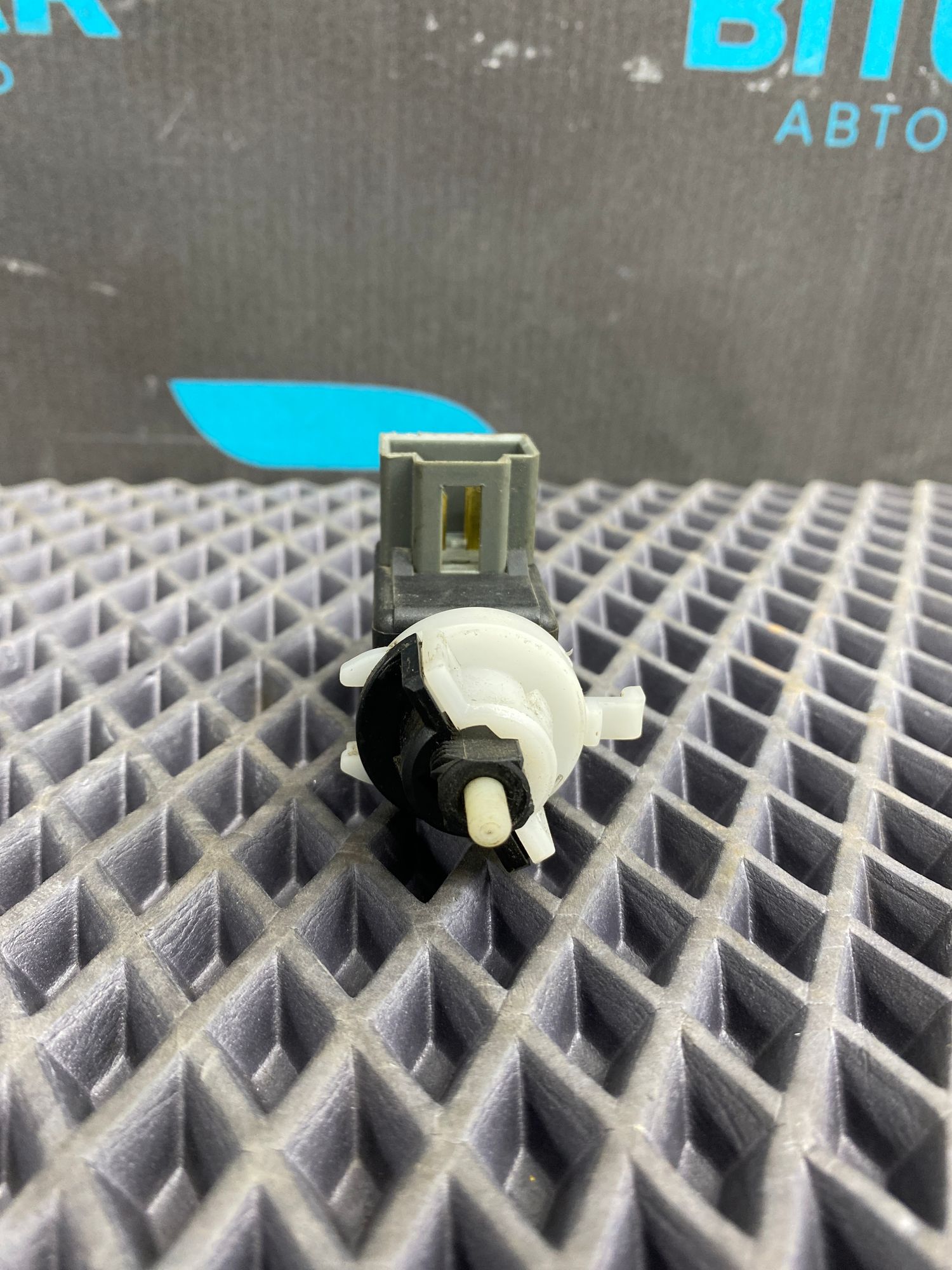https://ycs.partsauto.market/partsauto-images/thmbs/userImages/c8f07ba63eb5b2f0f6006ea854bf8f7d/part/243c9c2c-12d3-4800-b217-11944e9c0777_1773995007519.jpg