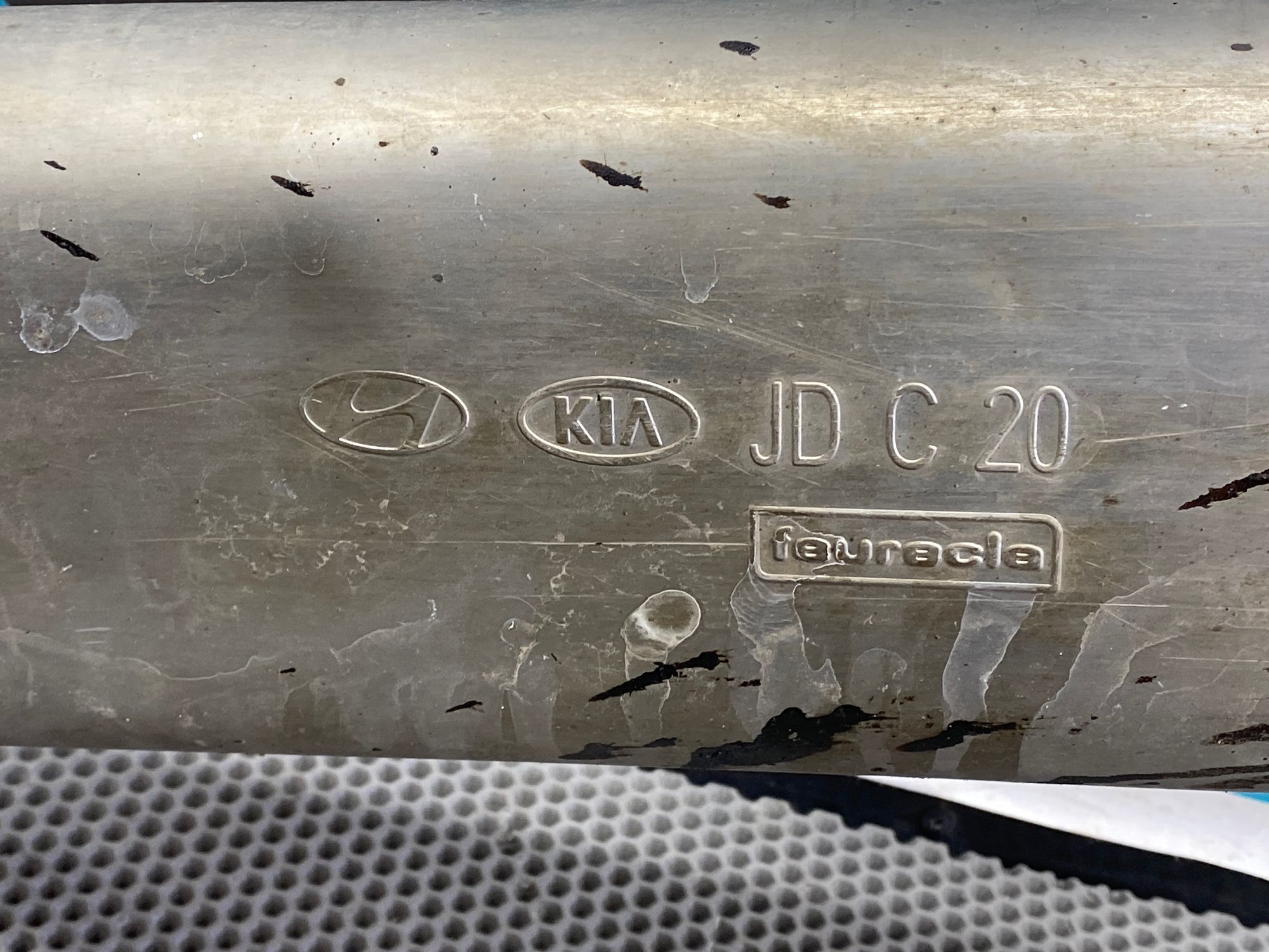 https://ycs.partsauto.market/partsauto-images/thmbs/userImages/c8f07ba63eb5b2f0f6006ea854bf8f7d/part/246ac1da-b1f2-4c87-8da8-7a83047f400c_1777368991899.jpg