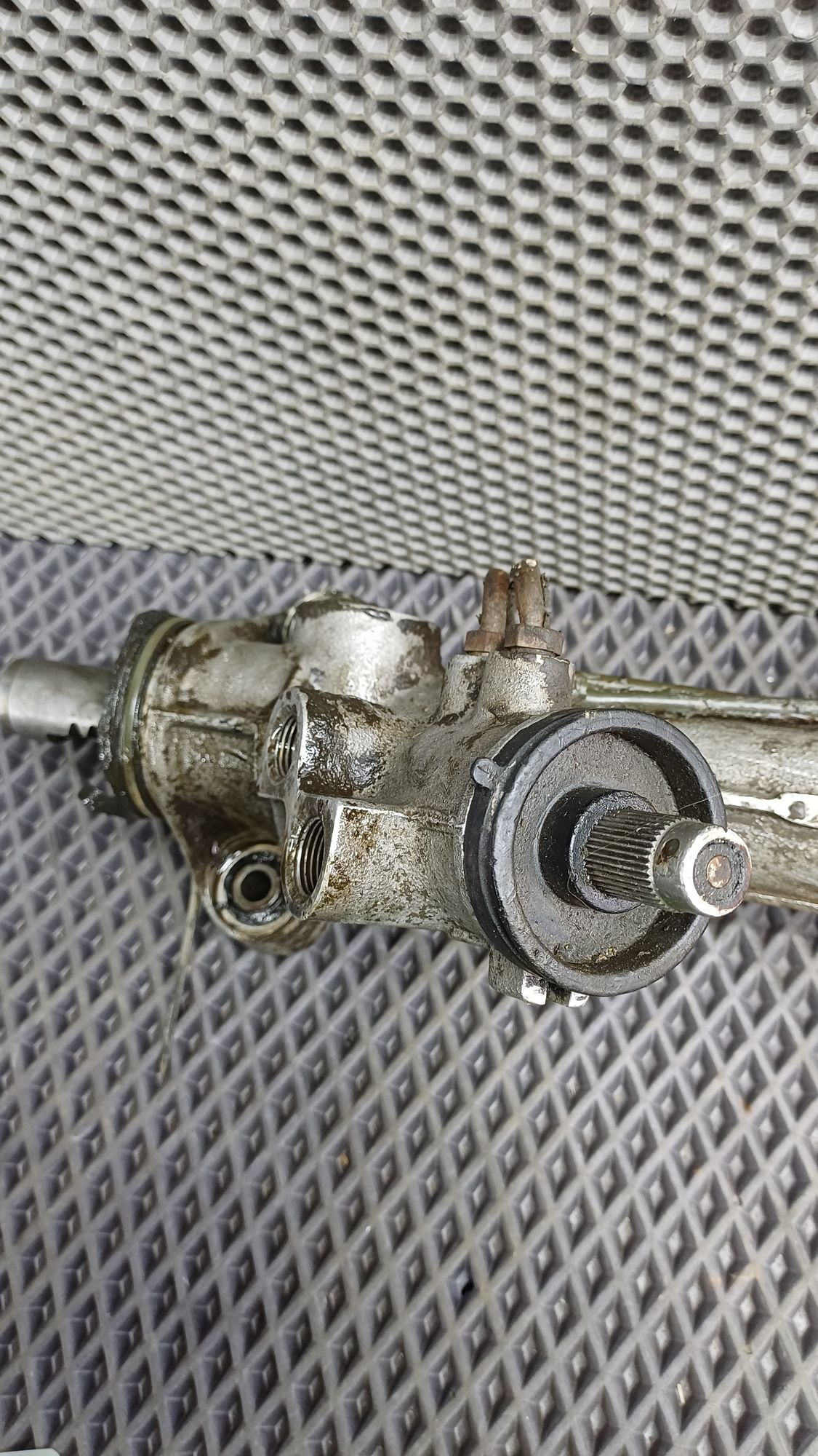https://ycs.partsauto.market/partsauto-images/thmbs/userImages/c8f07ba63eb5b2f0f6006ea854bf8f7d/part/251da7b5-940d-4ba2-b3f8-fc93d4e32819_1774356538373.jpg