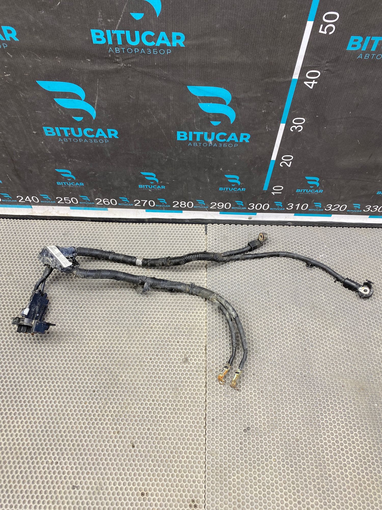 https://ycs.partsauto.market/partsauto-images/thmbs/userImages/c8f07ba63eb5b2f0f6006ea854bf8f7d/part/25a7945a-8fd1-42b8-8038-ab83859e6361_1777212430893.jpg