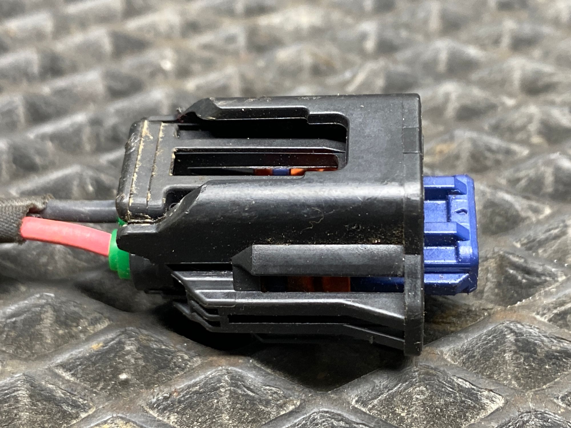 https://ycs.partsauto.market/partsauto-images/thmbs/userImages/c8f07ba63eb5b2f0f6006ea854bf8f7d/part/263f37eb-f446-4143-a4ef-9f5363e039bf_1777205992484.jpg