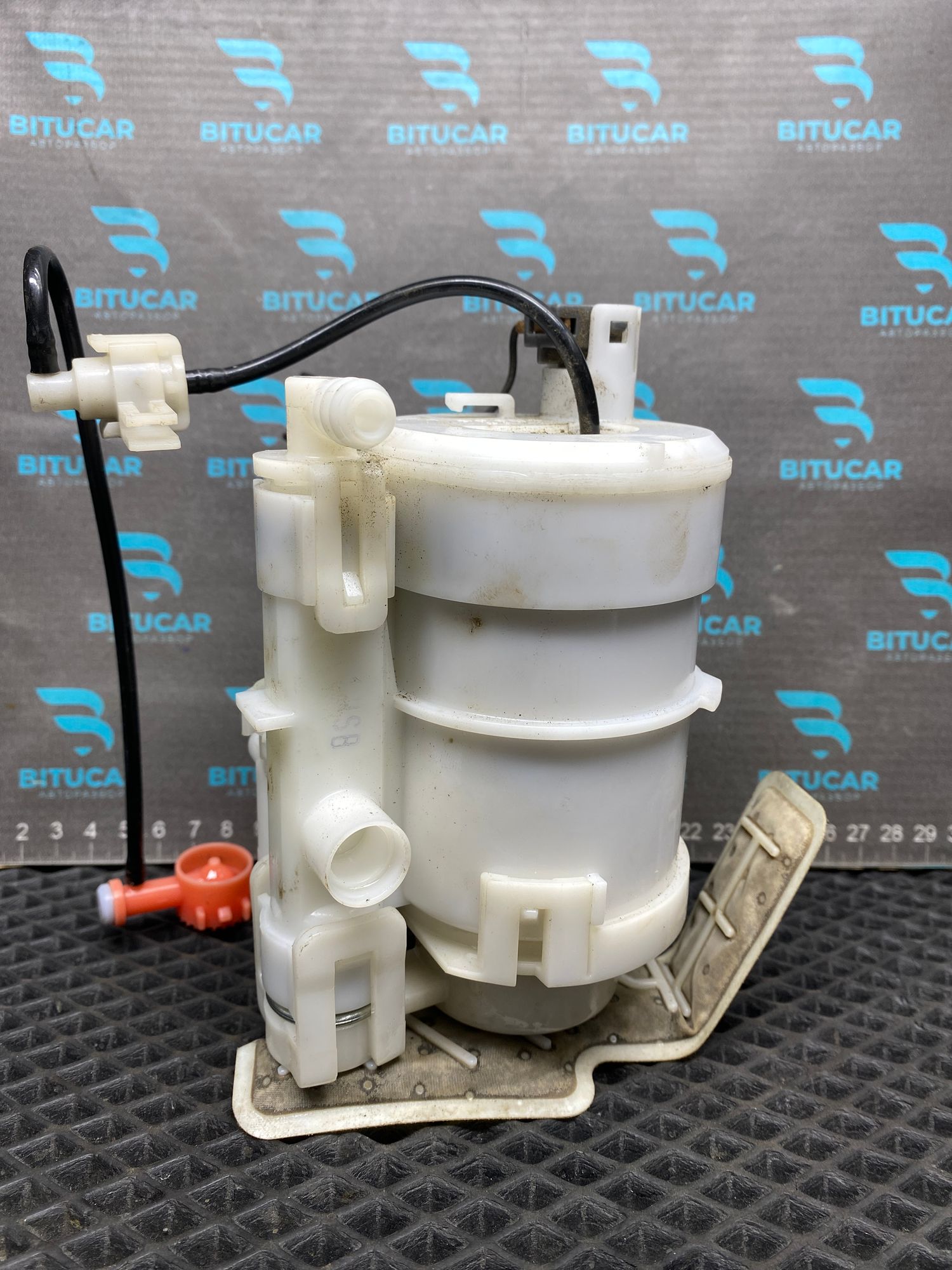 https://ycs.partsauto.market/partsauto-images/thmbs/userImages/c8f07ba63eb5b2f0f6006ea854bf8f7d/part/26c5dc9f-678a-4ef6-b663-9ee6c0971665_1777358733791.jpg