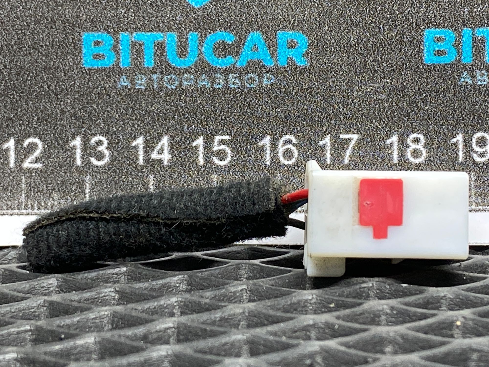 https://ycs.partsauto.market/partsauto-images/thmbs/userImages/c8f07ba63eb5b2f0f6006ea854bf8f7d/part/26ebc5e6-8903-4eff-9960-105cf9553da1_1777722258795.jpg