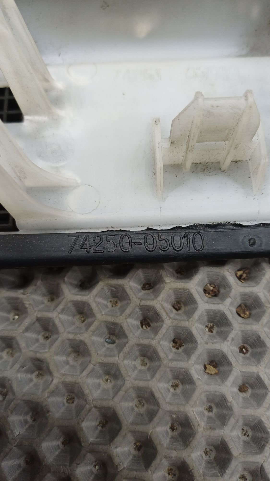 Б/У Накладка на внутреннюю ручку двери правая Toyota CARINA E 6 дорест. 1992—1996 1994 Зеленый, 499 рублей, Краснодар