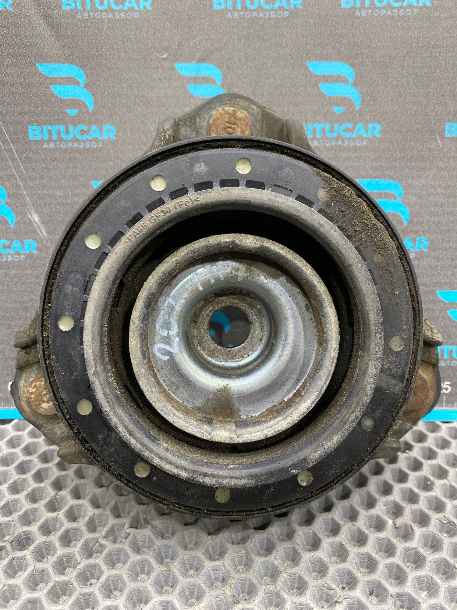 https://ycs.partsauto.market/partsauto-images/thmbs/userImages/c8f07ba63eb5b2f0f6006ea854bf8f7d/part/2776567f-1eb3-4213-b3e1-ed3f701ea454_1777818837122.jpg