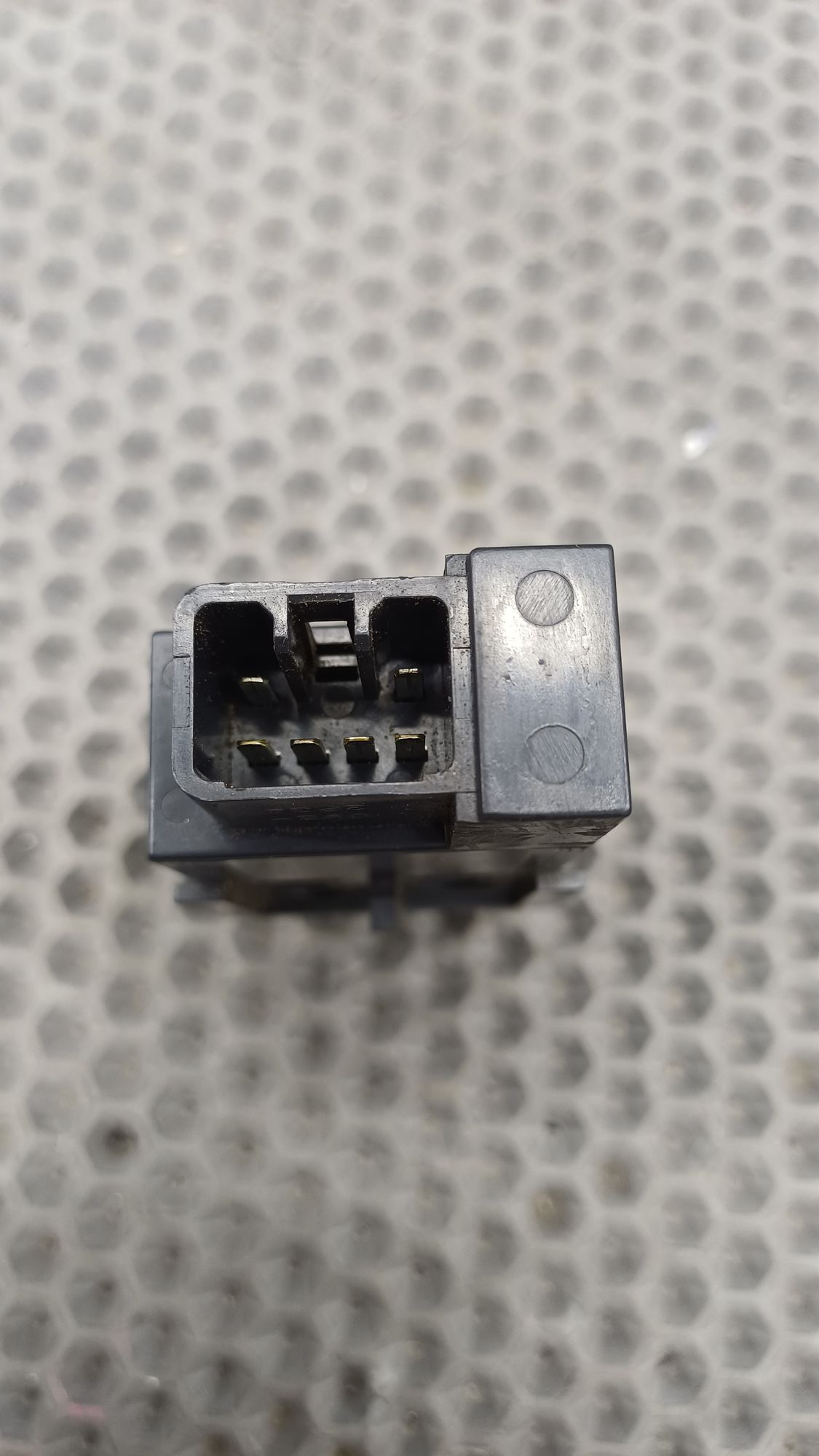 Б/У  Кнопка обогрева  заднего стекла Toyota CARINA E 6 дорест. 1992—1996 1994 Зеленый, 590 рублей, Краснодар