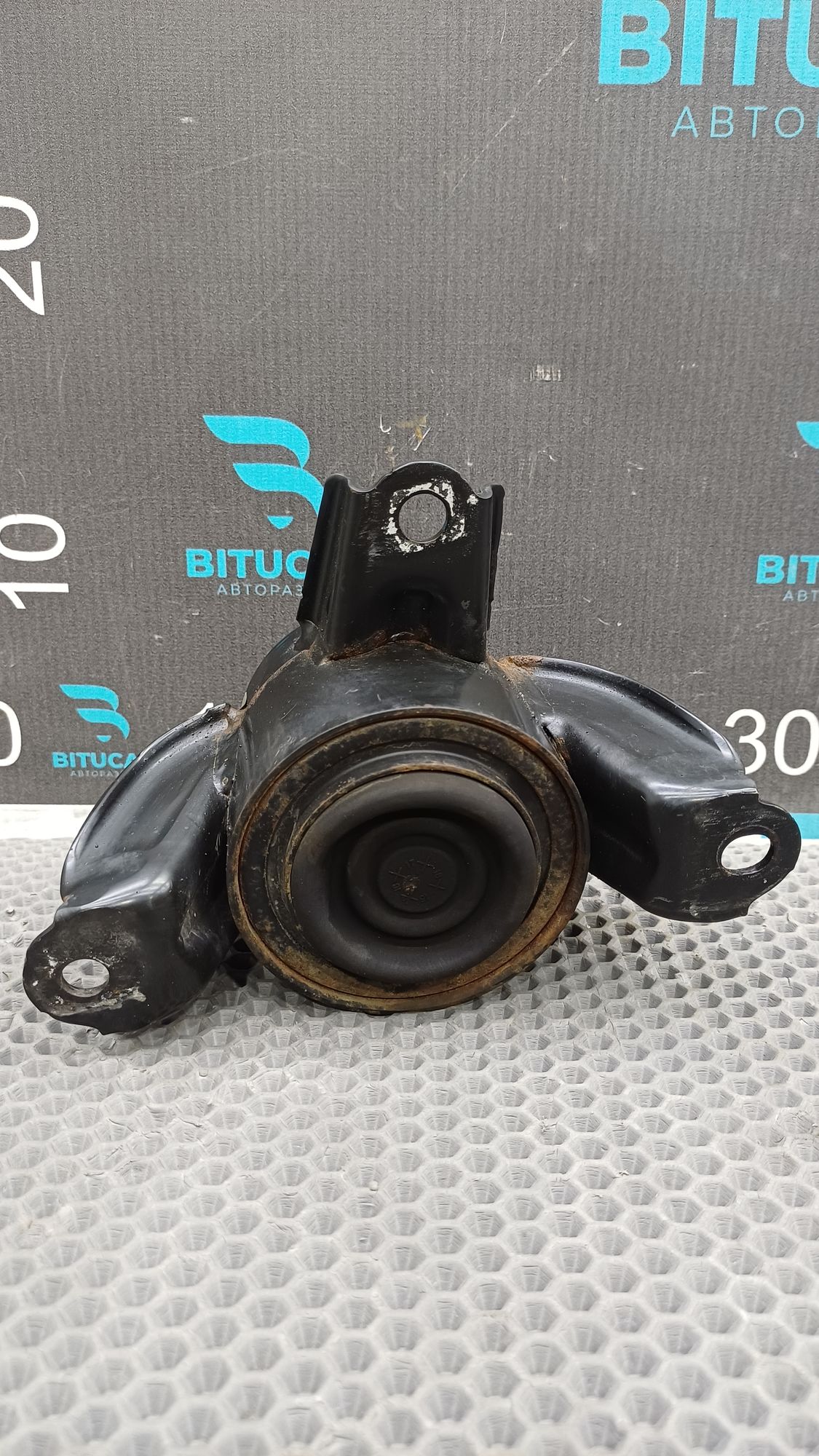 https://ycs.partsauto.market/partsauto-images/thmbs/userImages/c8f07ba63eb5b2f0f6006ea854bf8f7d/part/27a646e6-9355-449b-9461-1cb9bc0864a3_1777376565127.jpg