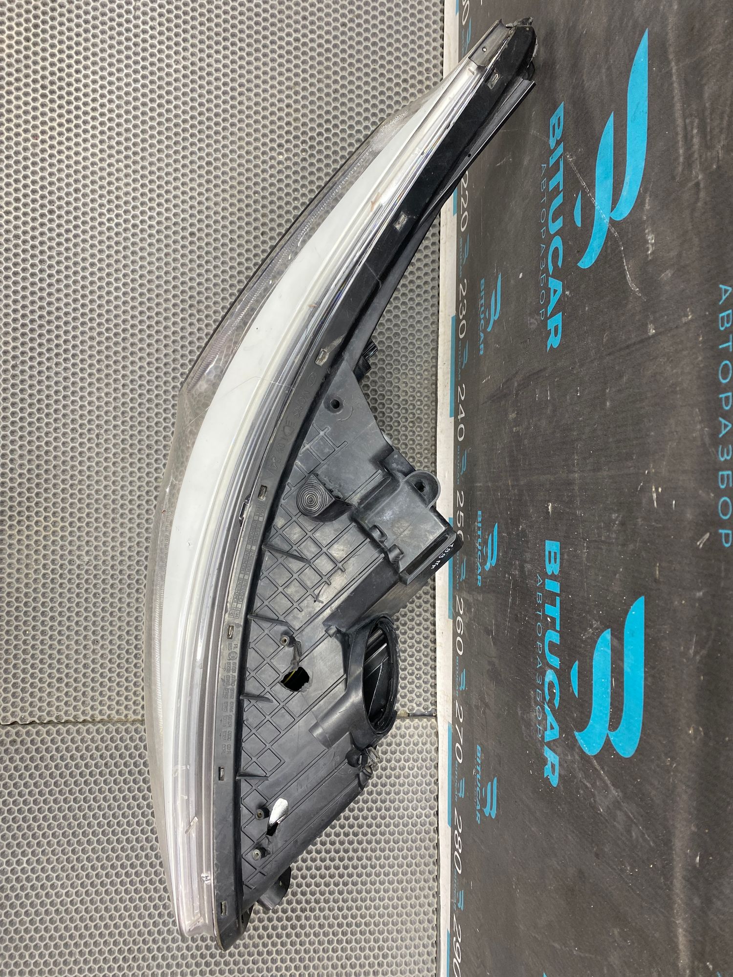 Б/У Фара правая Kia Ceed 2 JD (G4FG) 1.6L MT 2012 Универсал, 12990 рублей, Краснодар