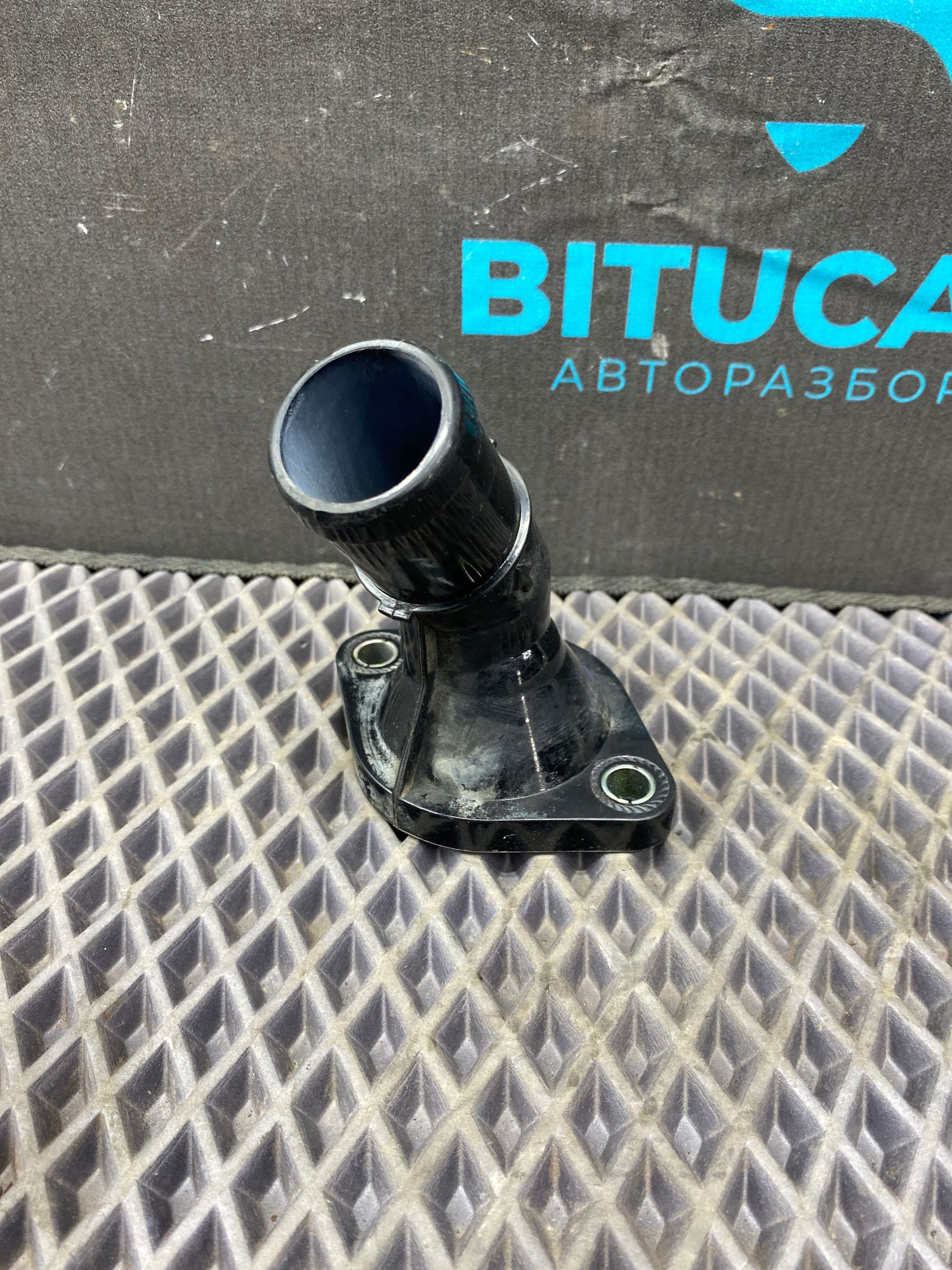 https://ycs.partsauto.market/partsauto-images/thmbs/userImages/c8f07ba63eb5b2f0f6006ea854bf8f7d/part/2a322fd8-550a-40a8-9d47-aee403a6a391_1771660007578.jpg
