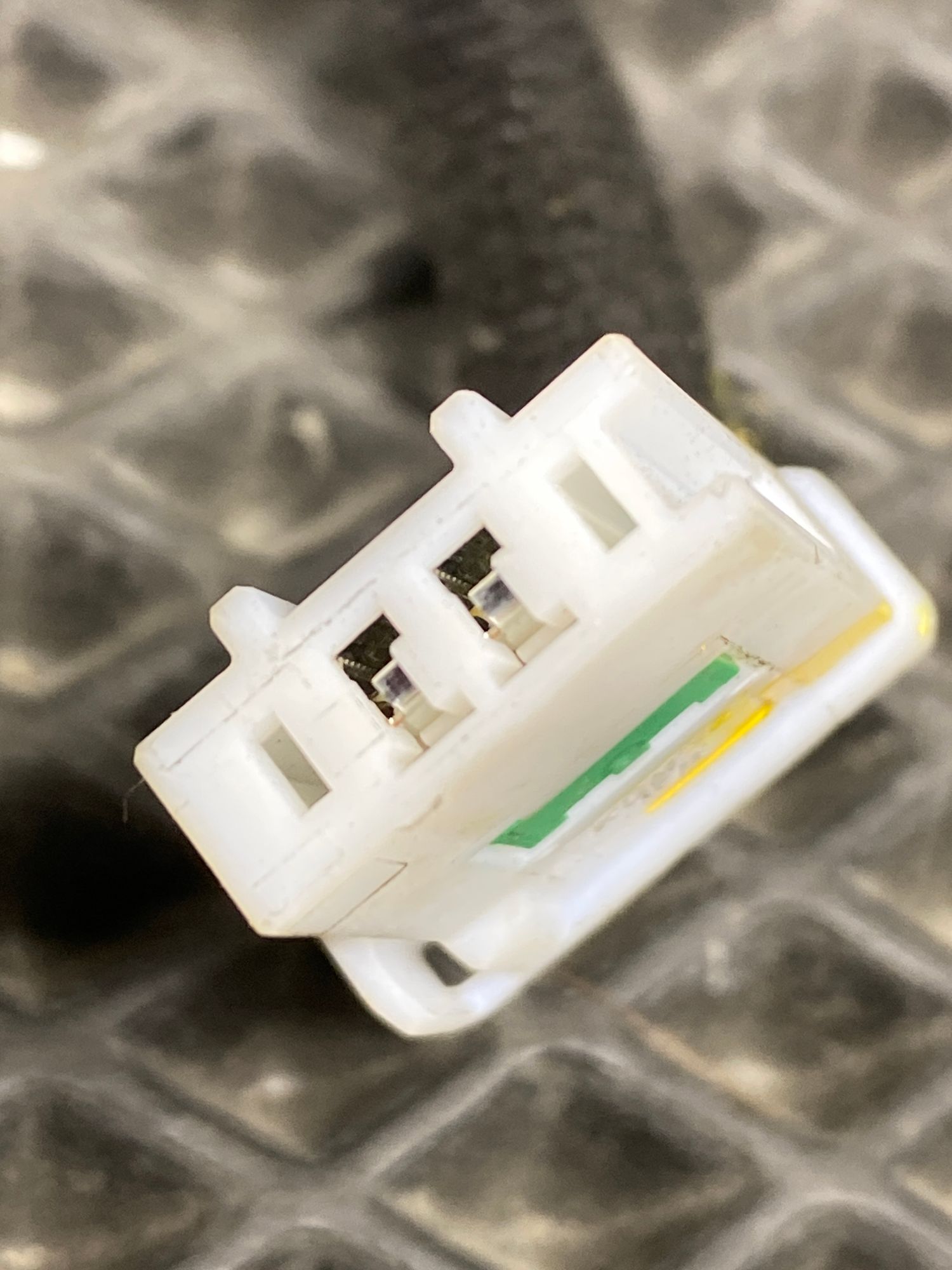 https://ycs.partsauto.market/partsauto-images/thmbs/userImages/c8f07ba63eb5b2f0f6006ea854bf8f7d/part/2a45f18a-9647-4260-a088-60f7145ee9a9_1776858633182.jpg