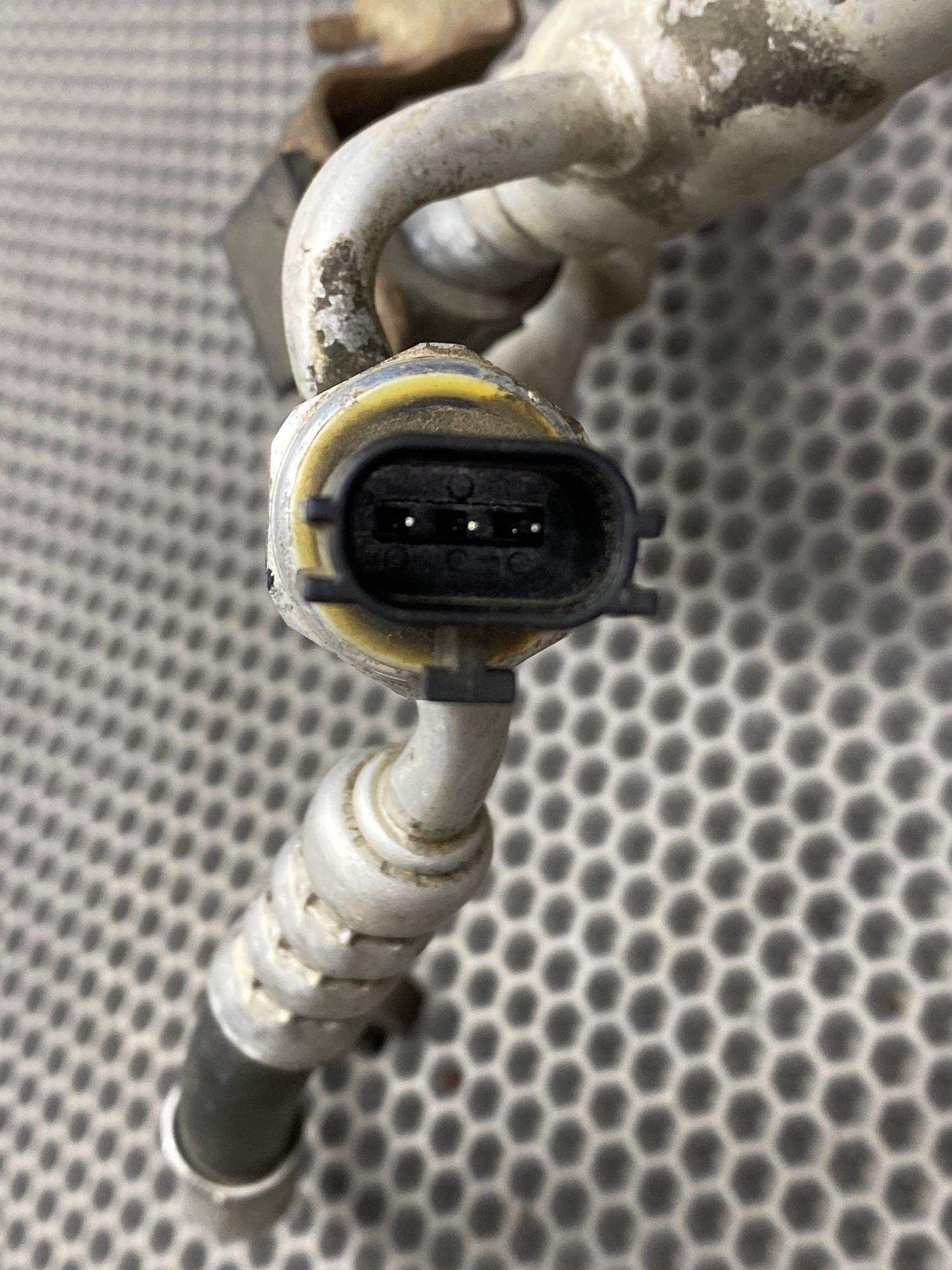 https://ycs.partsauto.market/partsauto-images/thmbs/userImages/c8f07ba63eb5b2f0f6006ea854bf8f7d/part/2b2649c4-2d63-407a-bdb3-5563a7f8d261_1777555431156.jpg