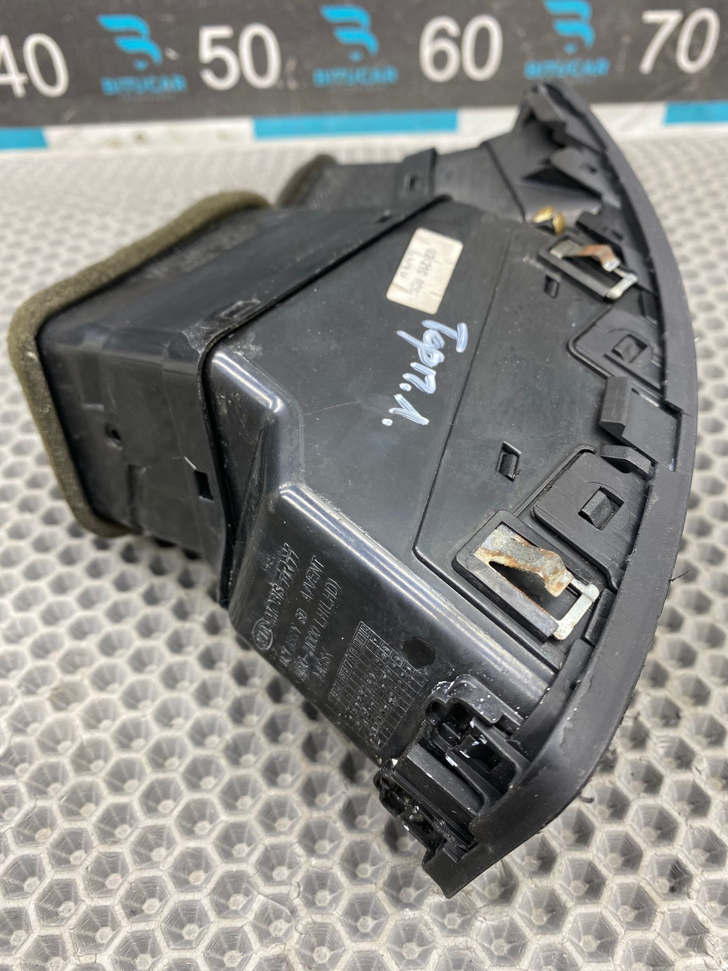 https://ycs.partsauto.market/partsauto-images/thmbs/userImages/c8f07ba63eb5b2f0f6006ea854bf8f7d/part/2b737b80-59fd-4d22-ad4e-73ae248673a5_1775049898254.jpg