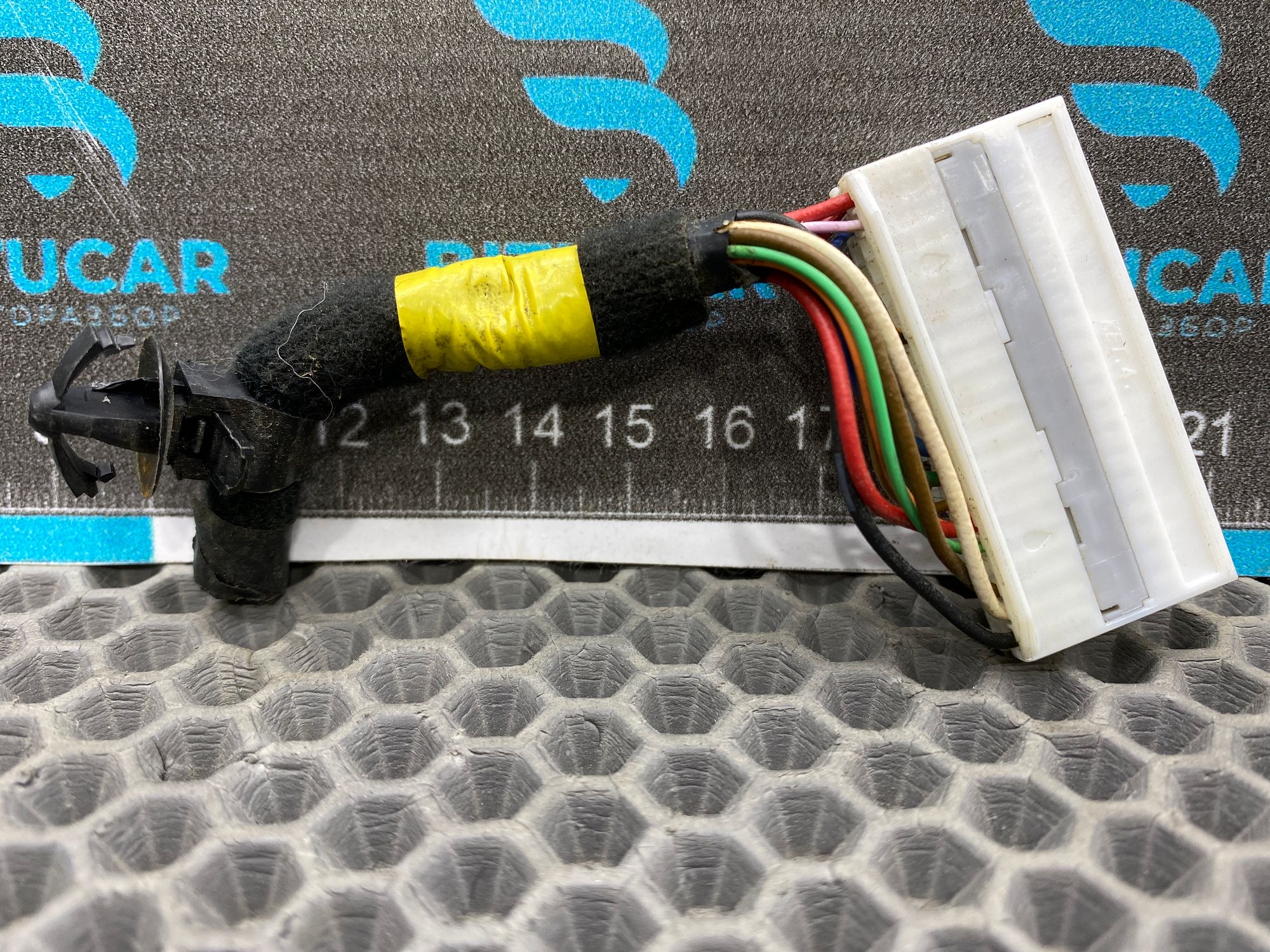 https://ycs.partsauto.market/partsauto-images/thmbs/userImages/c8f07ba63eb5b2f0f6006ea854bf8f7d/part/2b9d3a17-d6b1-46a4-92ea-f6a9bfca86e2_1777806453963.jpg
