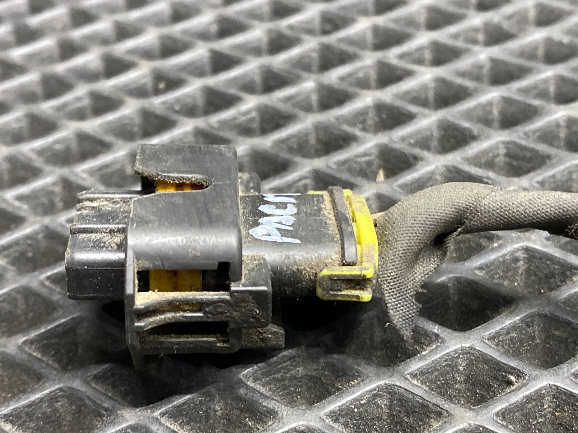 Б/У Фишка датчика распредвала Kia Cerato 2 TD , AT G4FC 1.6 L 2011г, 499 рублей, Краснодар