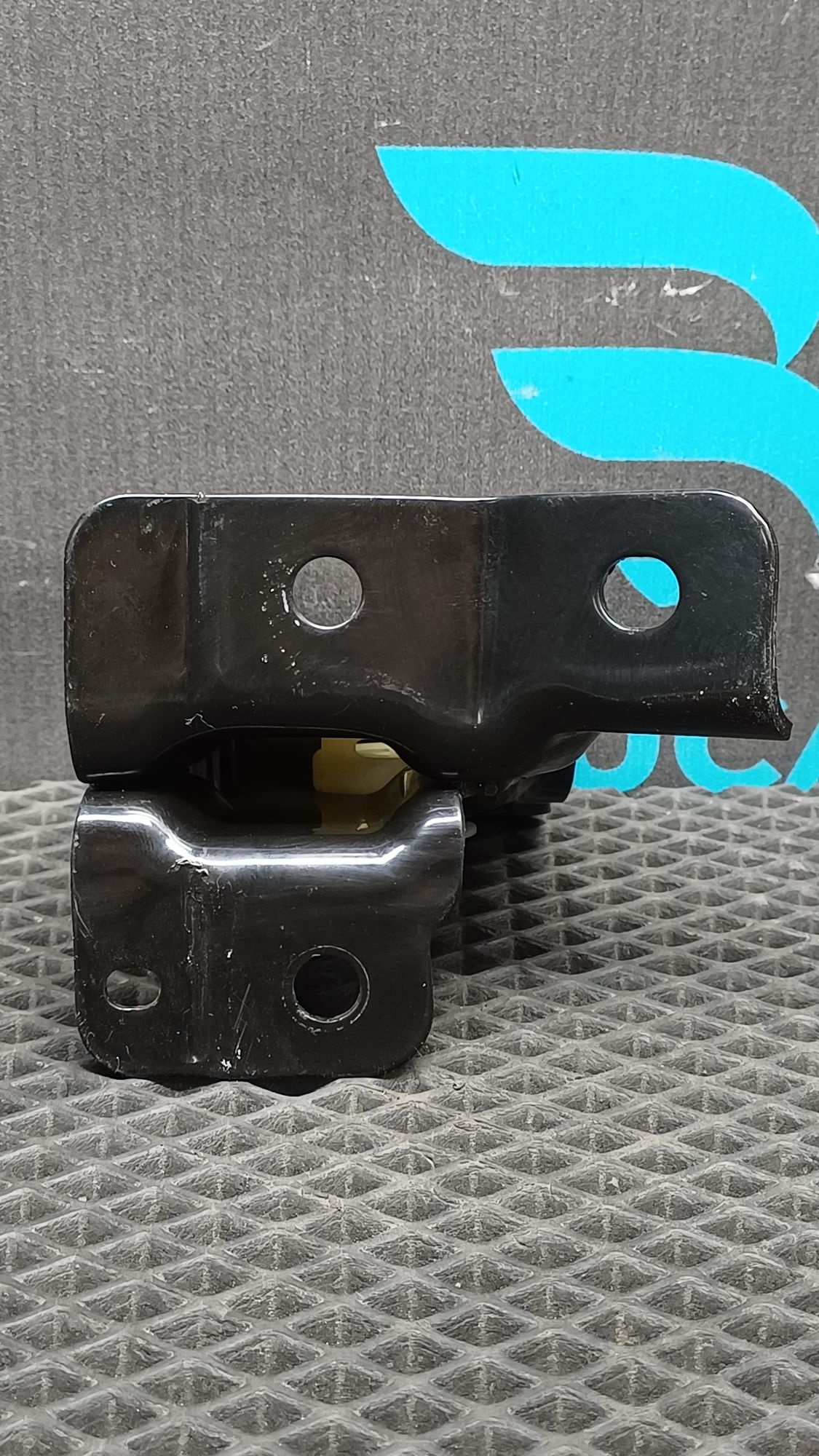 Б/У Крепление заднего сидения Kia Ceed 2 JD (G4FG) 1.6L MT 2012 Универсал, 990 рублей, Краснодар