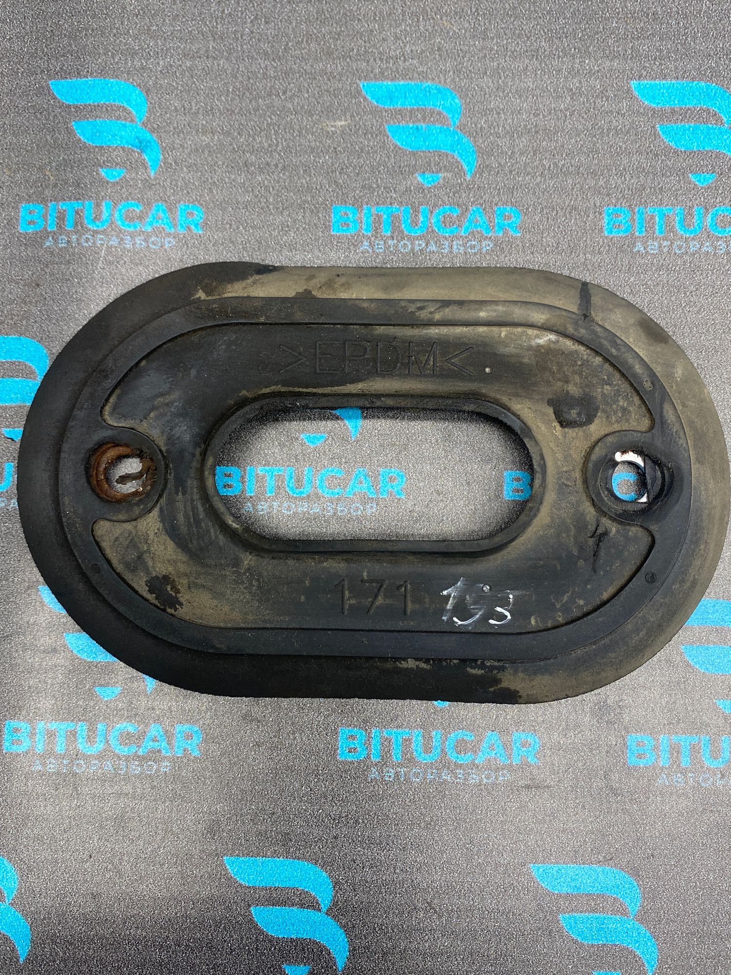 https://ycs.partsauto.market/partsauto-images/thmbs/userImages/c8f07ba63eb5b2f0f6006ea854bf8f7d/part/2c9572da-7fb8-43ab-a4a3-c8e5b3f55981_1772284460768.jpg