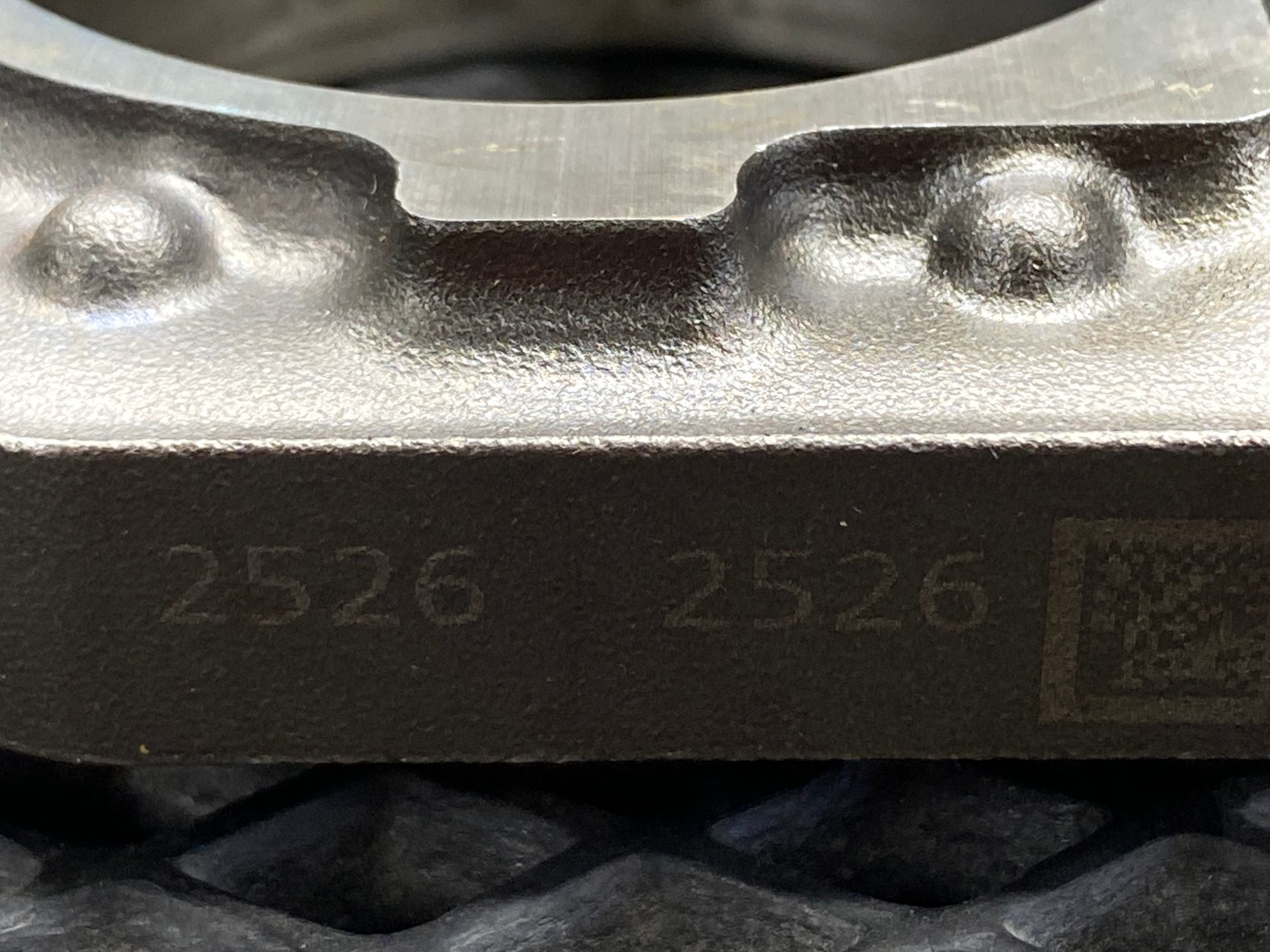 https://ycs.partsauto.market/partsauto-images/thmbs/userImages/c8f07ba63eb5b2f0f6006ea854bf8f7d/part/2cd2ca54-6f26-4121-9730-3fe8e00b0f43_1777202831216.jpg