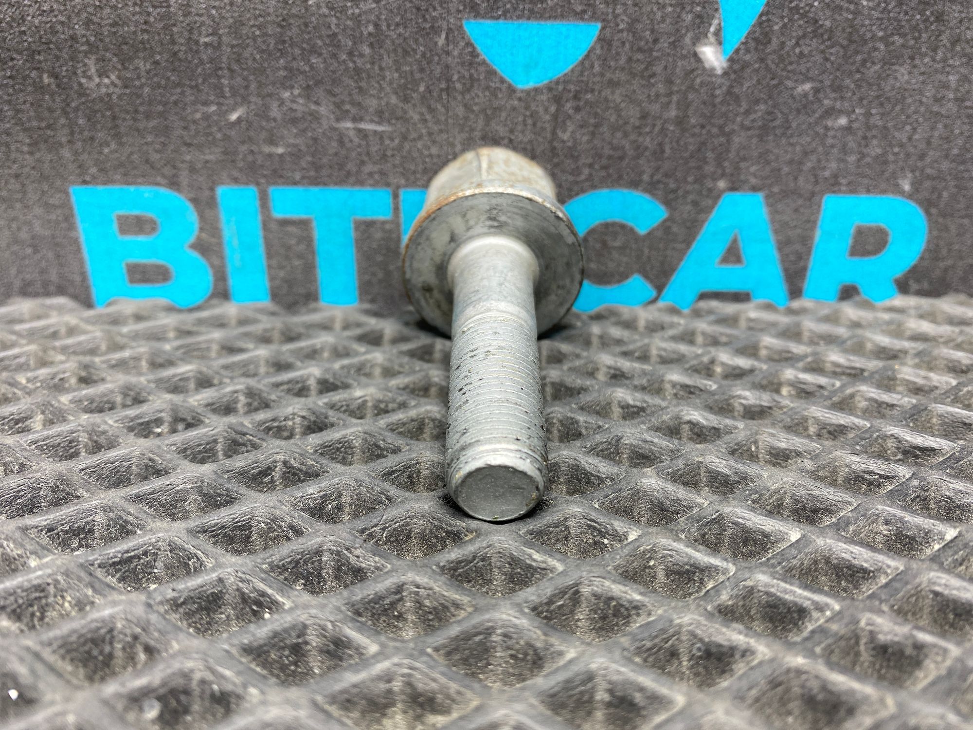 https://ycs.partsauto.market/partsauto-images/thmbs/userImages/c8f07ba63eb5b2f0f6006ea854bf8f7d/part/2cf09d52-3f54-462a-a99d-2787fd6767cf_1776925483249.jpg