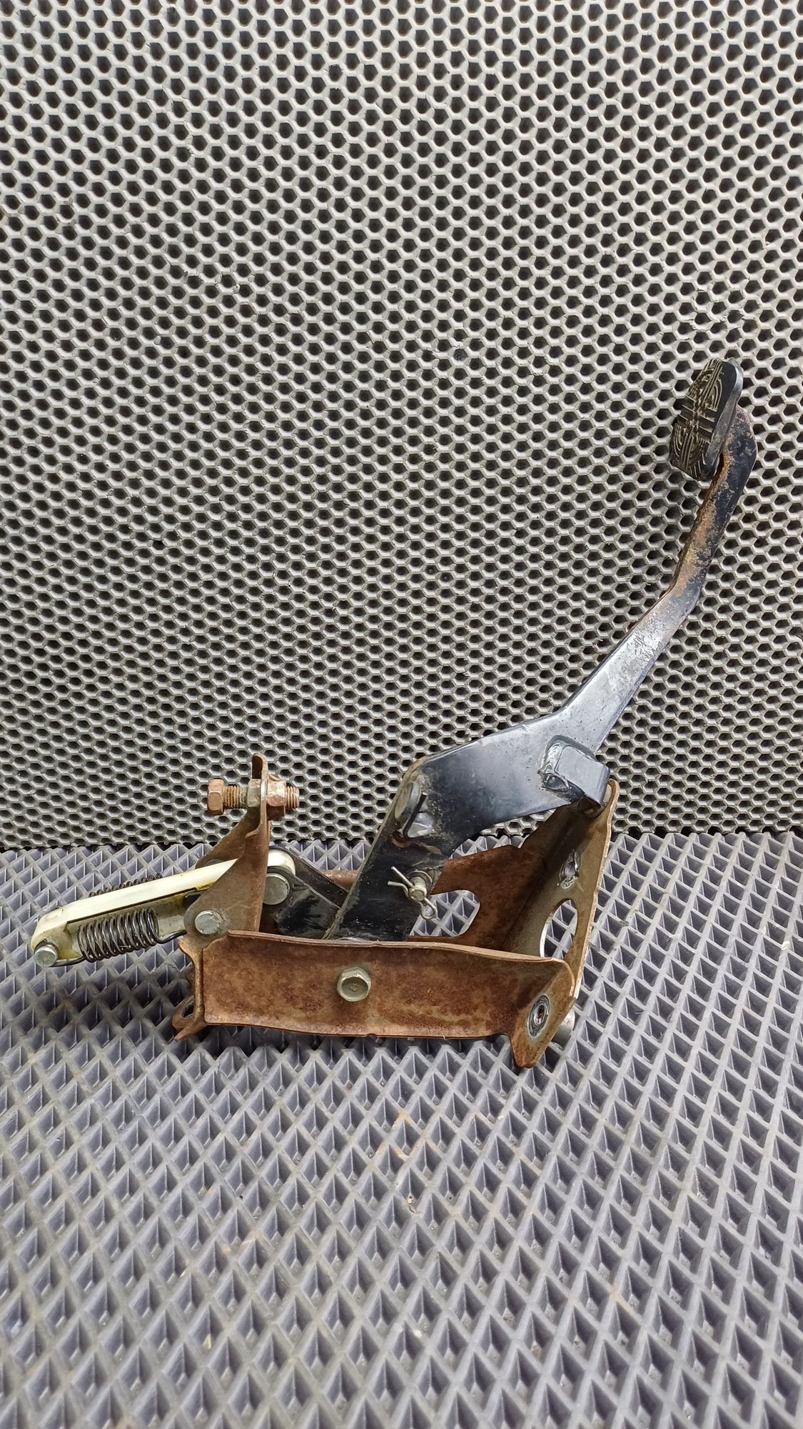 Б/У Педаль сцепления Toyota CARINA E 6 дорест. 1992—1996 1994 Зеленый, 1290 рублей, Краснодар