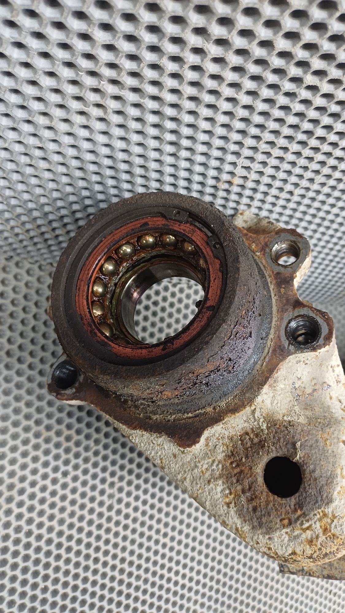 https://ycs.partsauto.market/partsauto-images/thmbs/userImages/c8f07ba63eb5b2f0f6006ea854bf8f7d/part/2d0f99b5-21b0-4467-b120-e9b31d4dd376_1774349346403.jpg