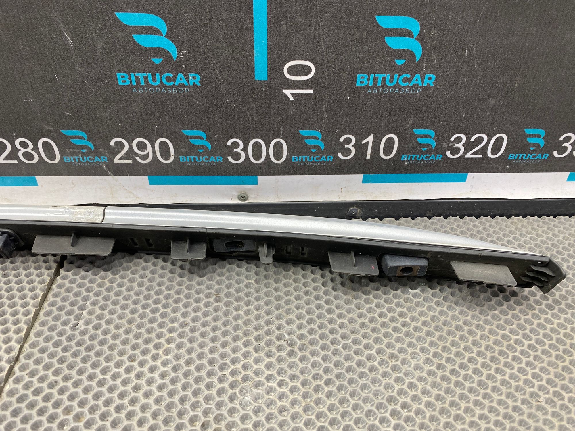 https://ycs.partsauto.market/partsauto-images/thmbs/userImages/c8f07ba63eb5b2f0f6006ea854bf8f7d/part/2d12f6cd-9409-4e80-be40-4f7e5551f686_1777373285025.jpg