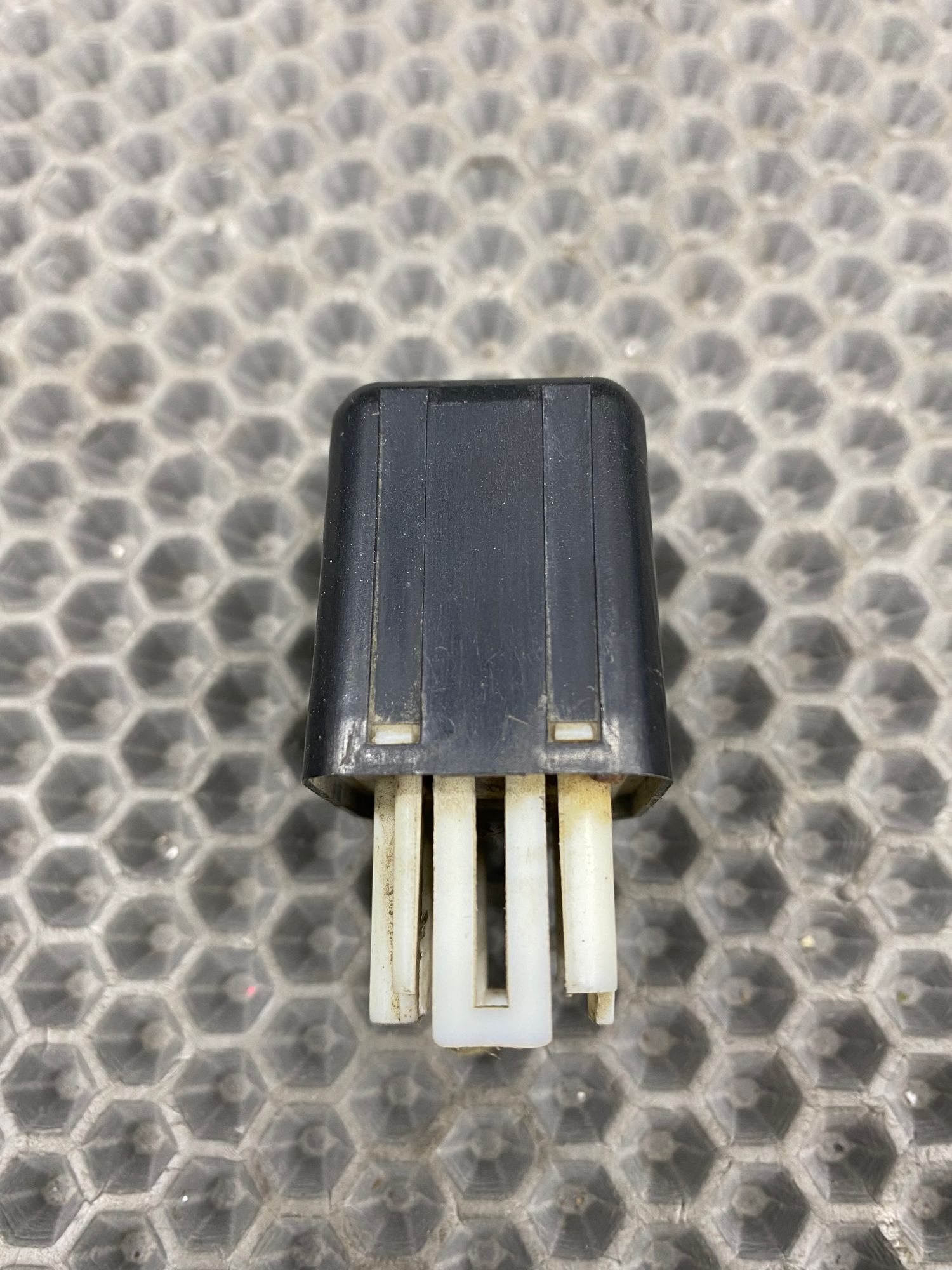 Б\У Реле Toyota Corolla VI (1987—1993), 1190 рублей, Краснодар