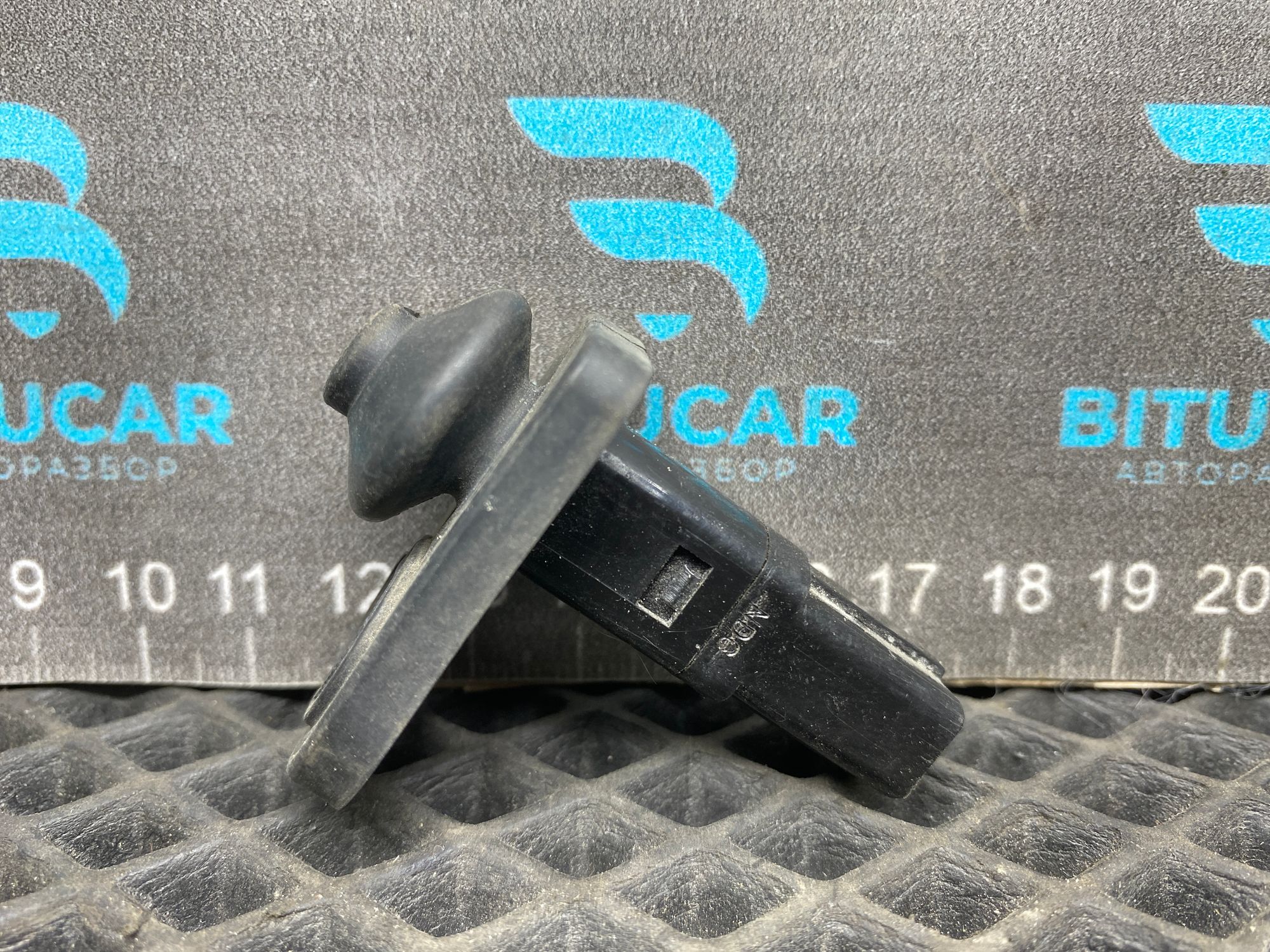 https://ycs.partsauto.market/partsauto-images/thmbs/userImages/c8f07ba63eb5b2f0f6006ea854bf8f7d/part/2e1c19f3-8183-49b8-bf5d-60ff11ebed24_1777467880766.jpg