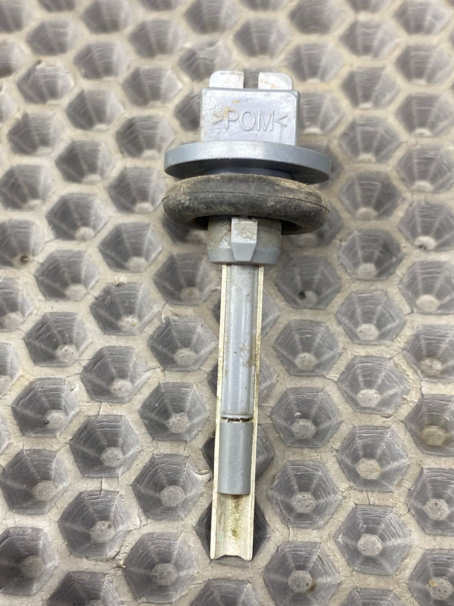 Б/У Датчик температуры отопителя салона Kia Ceed 2 JD (G4FG) 1.6L AT 2013 Хэтчбек, 790 рублей, Краснодар